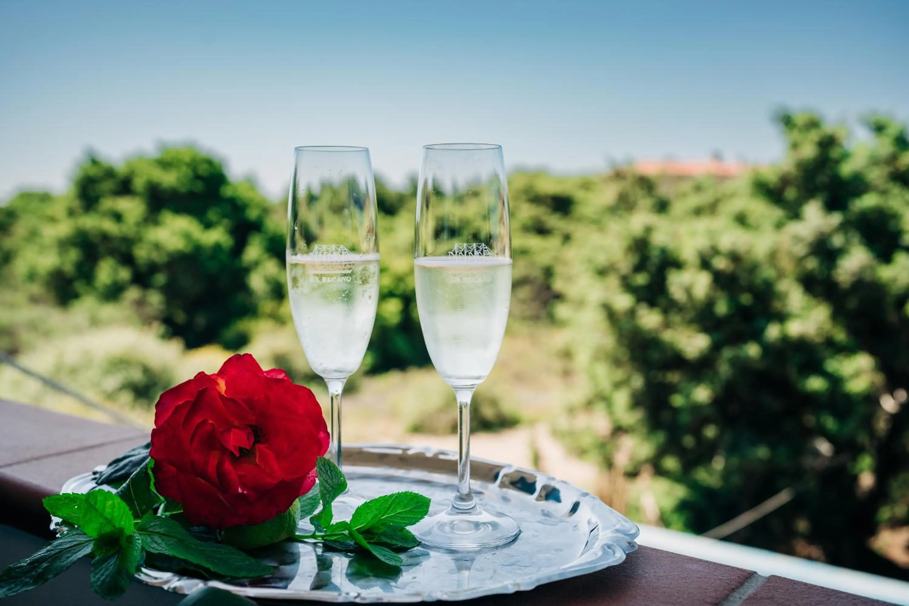 Facade/entrance in Juniper Bay