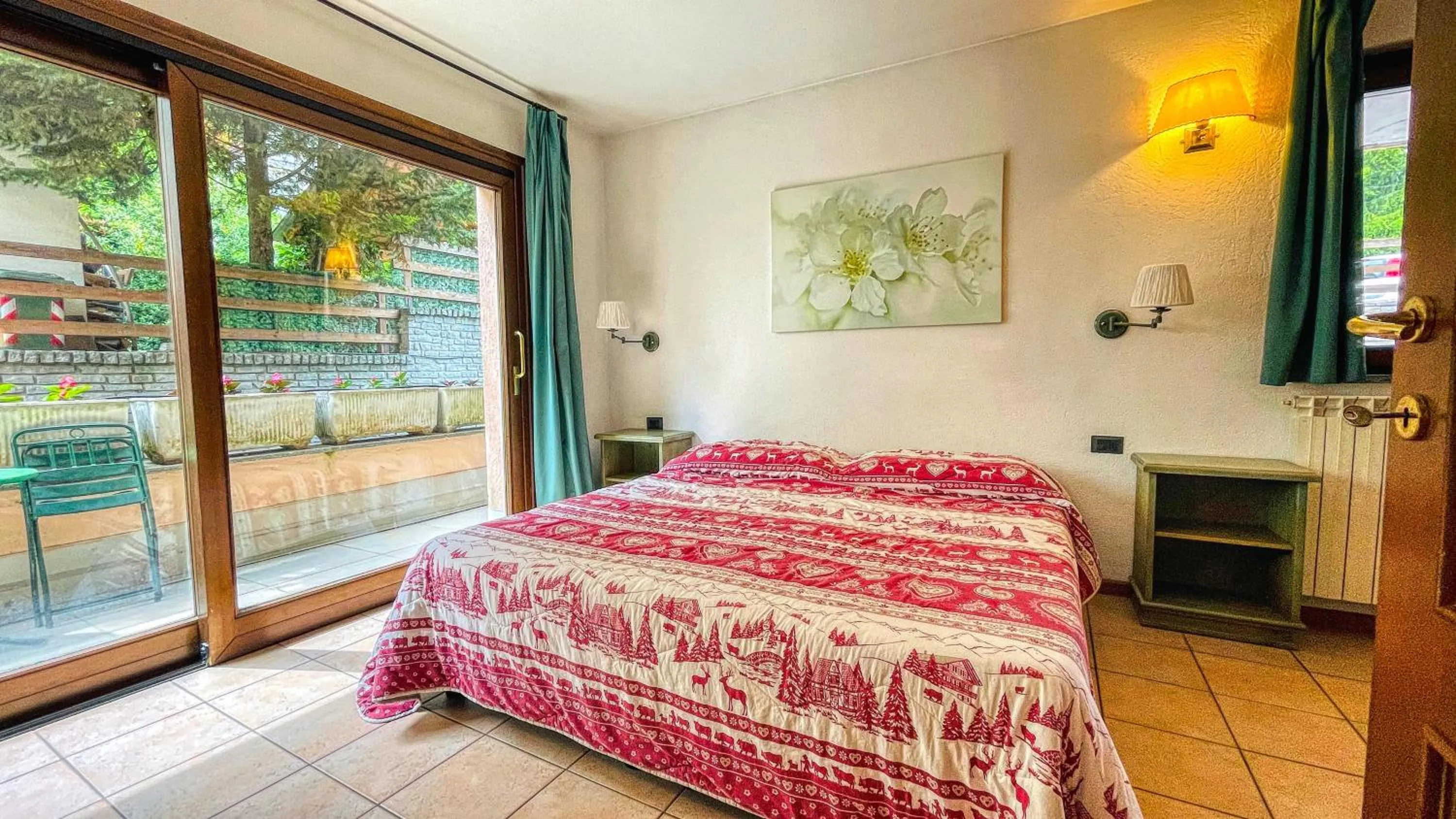 Bed in Residence Villa Frejus
