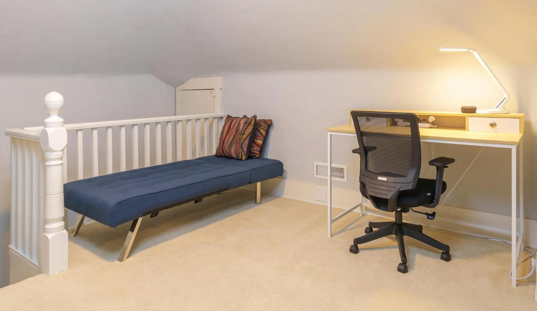 Bed in Upgraded Home with 5 BR 4 Bath 4 FREE gated parking space, Family,EV,RV friendly