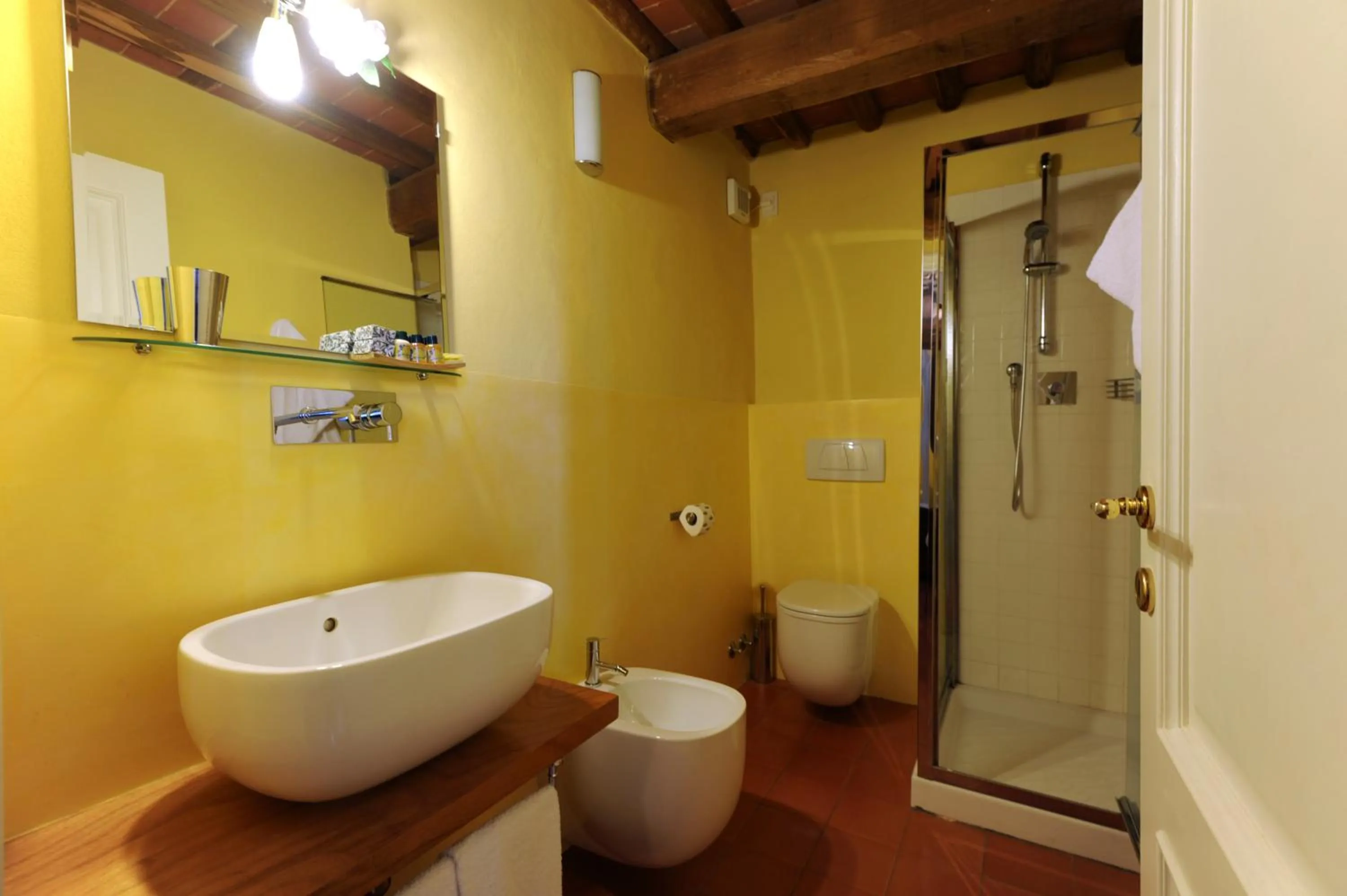 Bathroom in Relais Del Lago