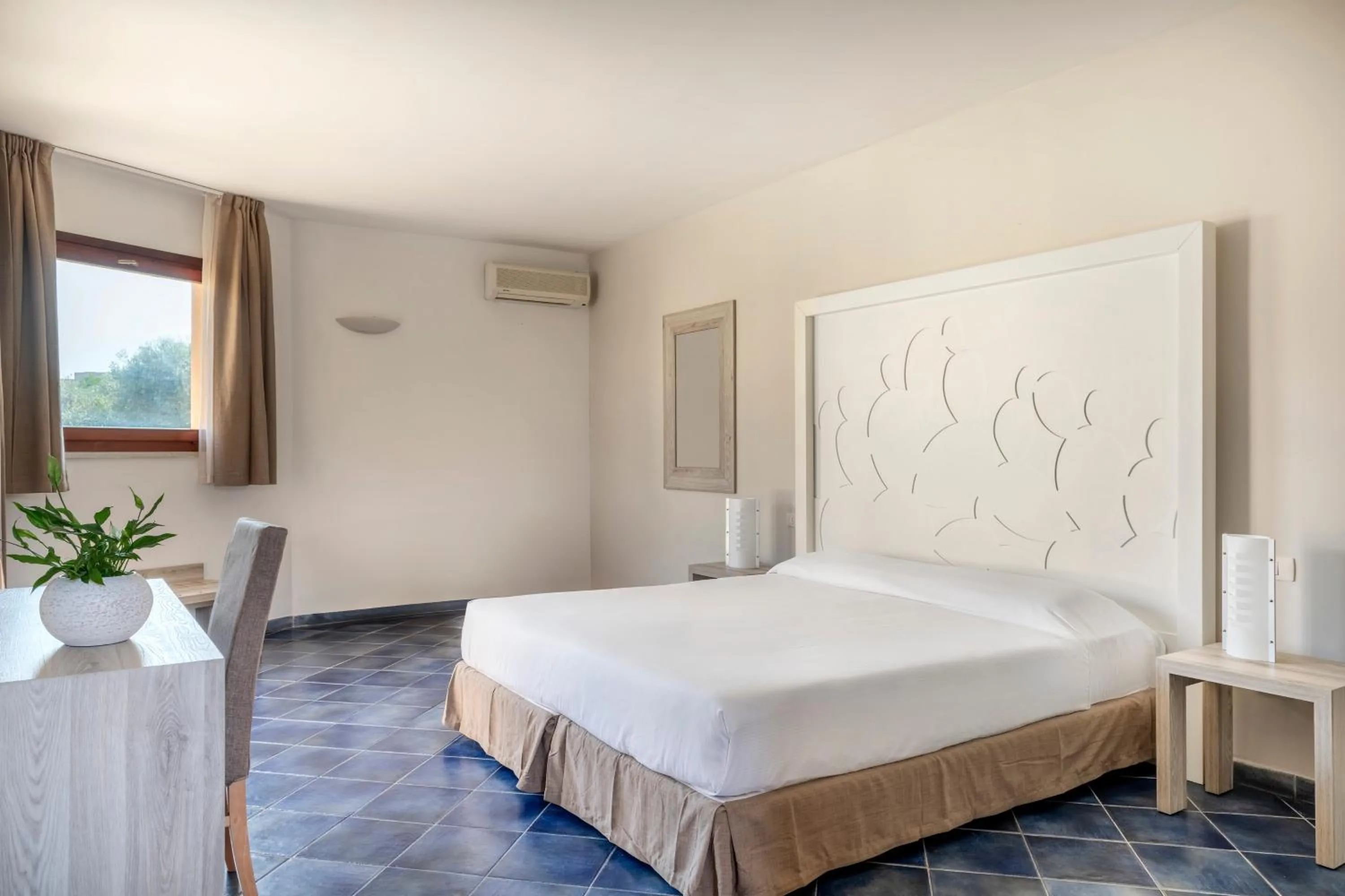 Bedroom, Bed in VOI Arenella Resort