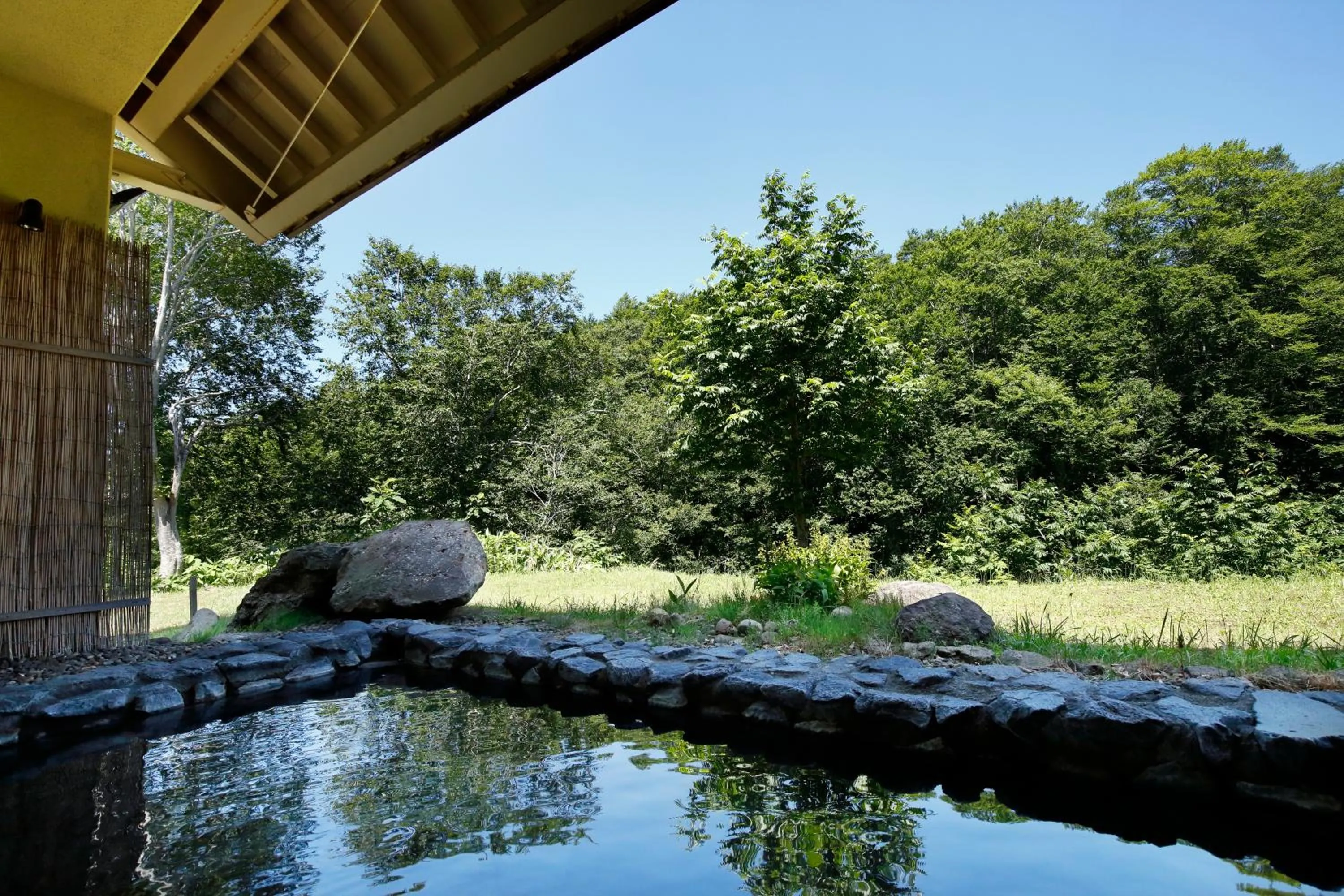 Day in Hotel Jogakura