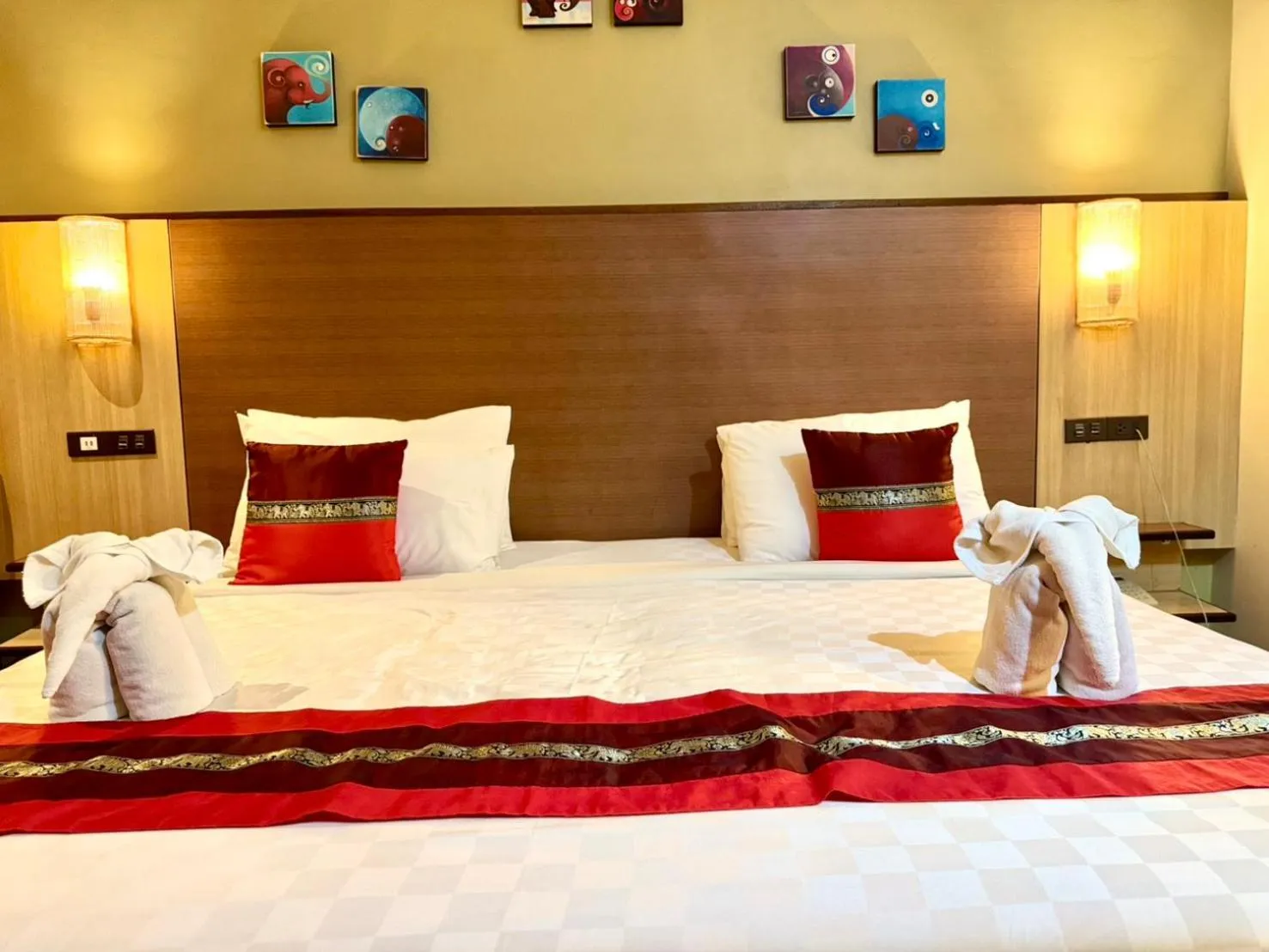 Bed in BB Mantra Boutique Hotel