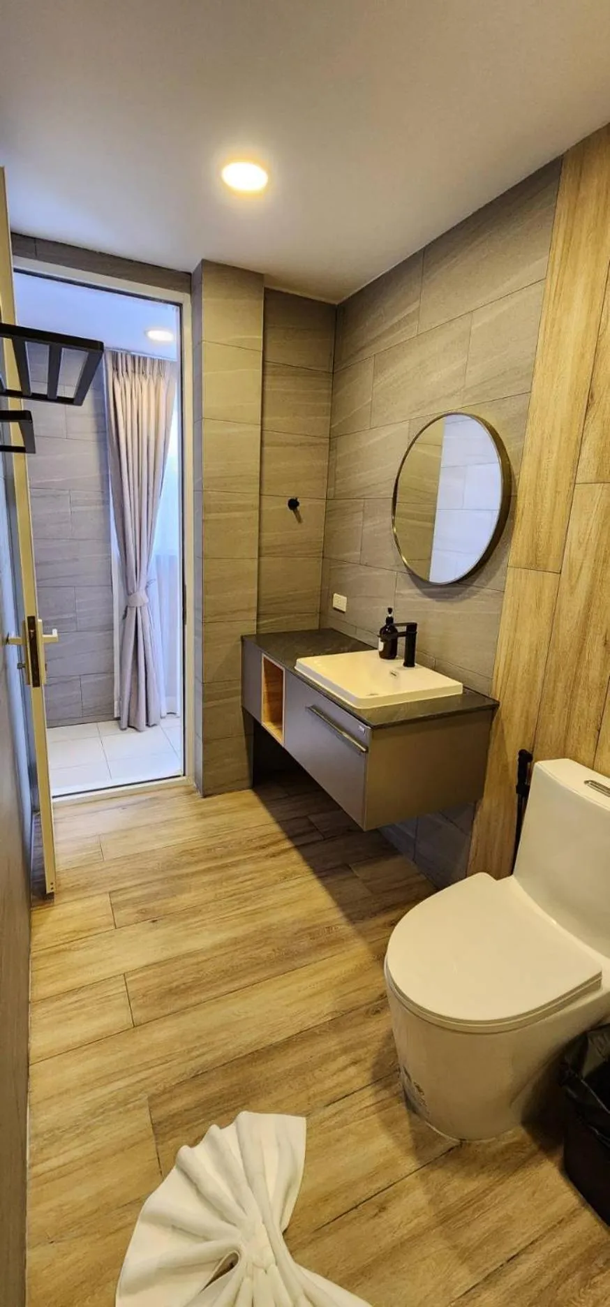 Shower in Lenny's Koh Samui