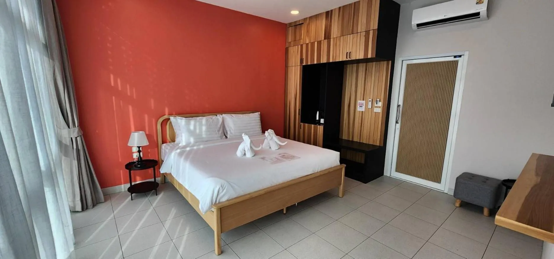 Bed in Lenny's Koh Samui