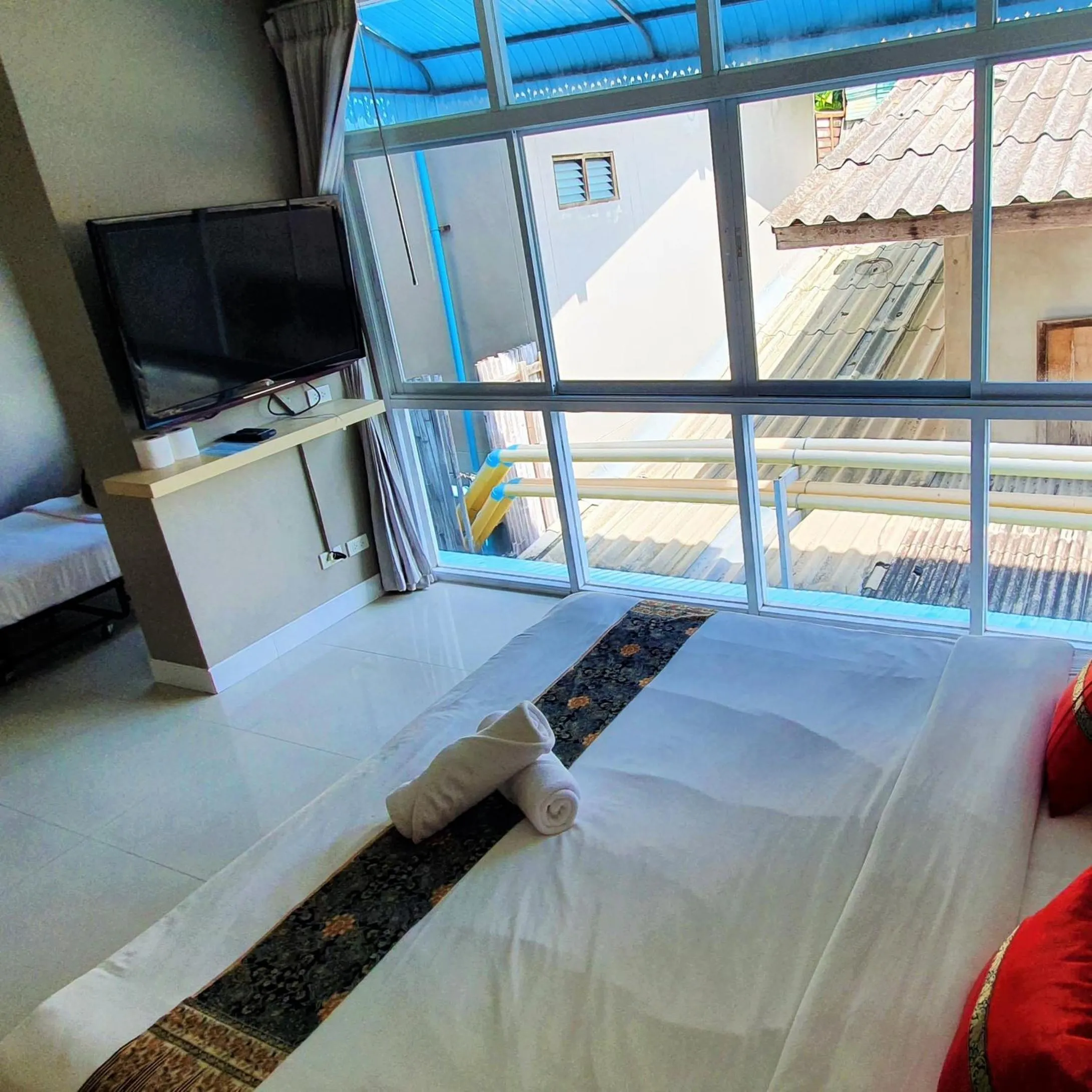 TV and multimedia, Bed in Lenny's Koh Samui