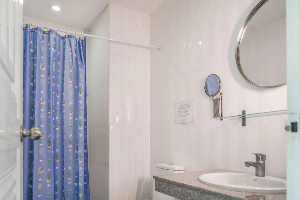 Shower in Lenny's Koh Samui