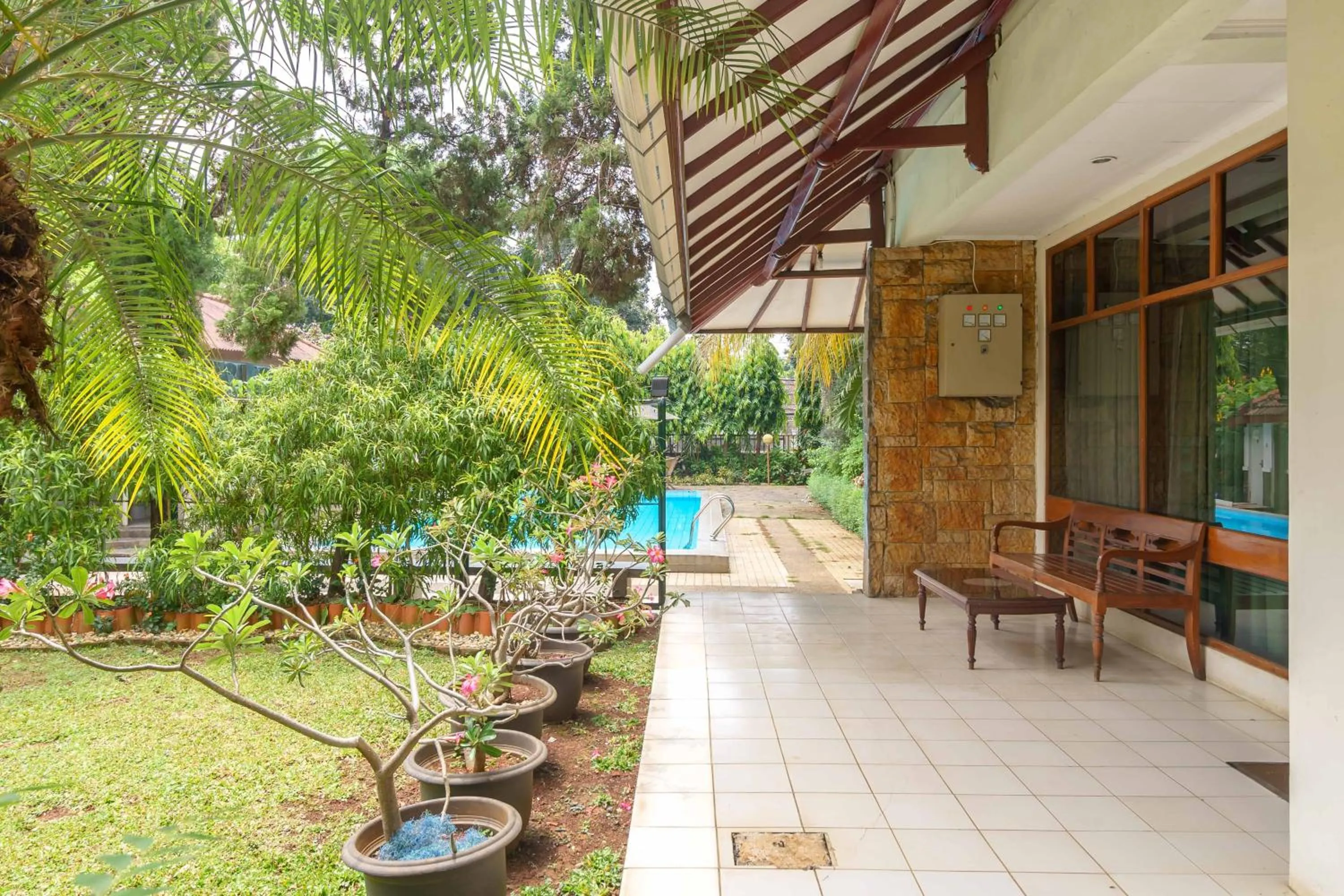 Patio in RedDoorz Plus near Kemang Raya