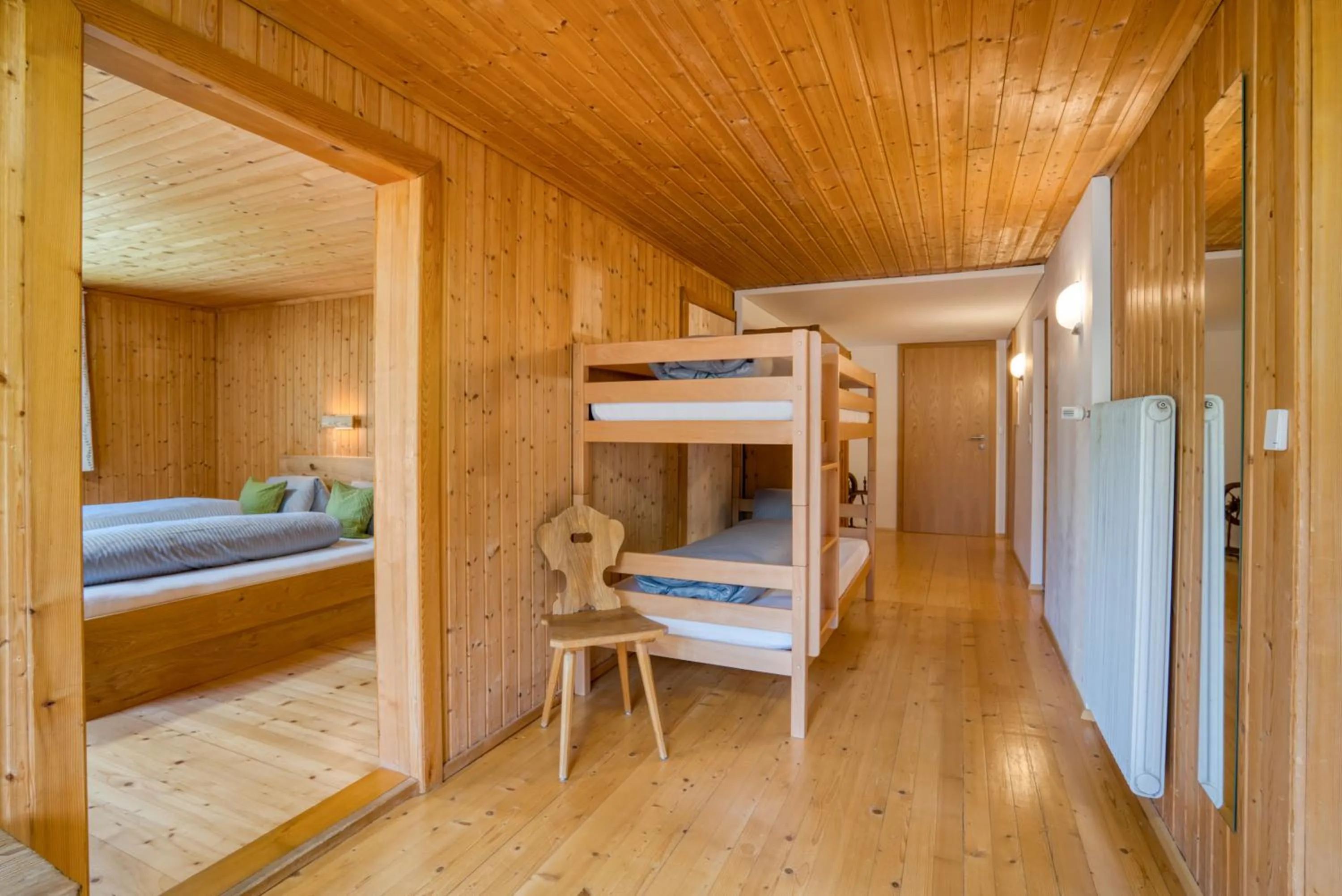 bunk bed, Bed in HUS24