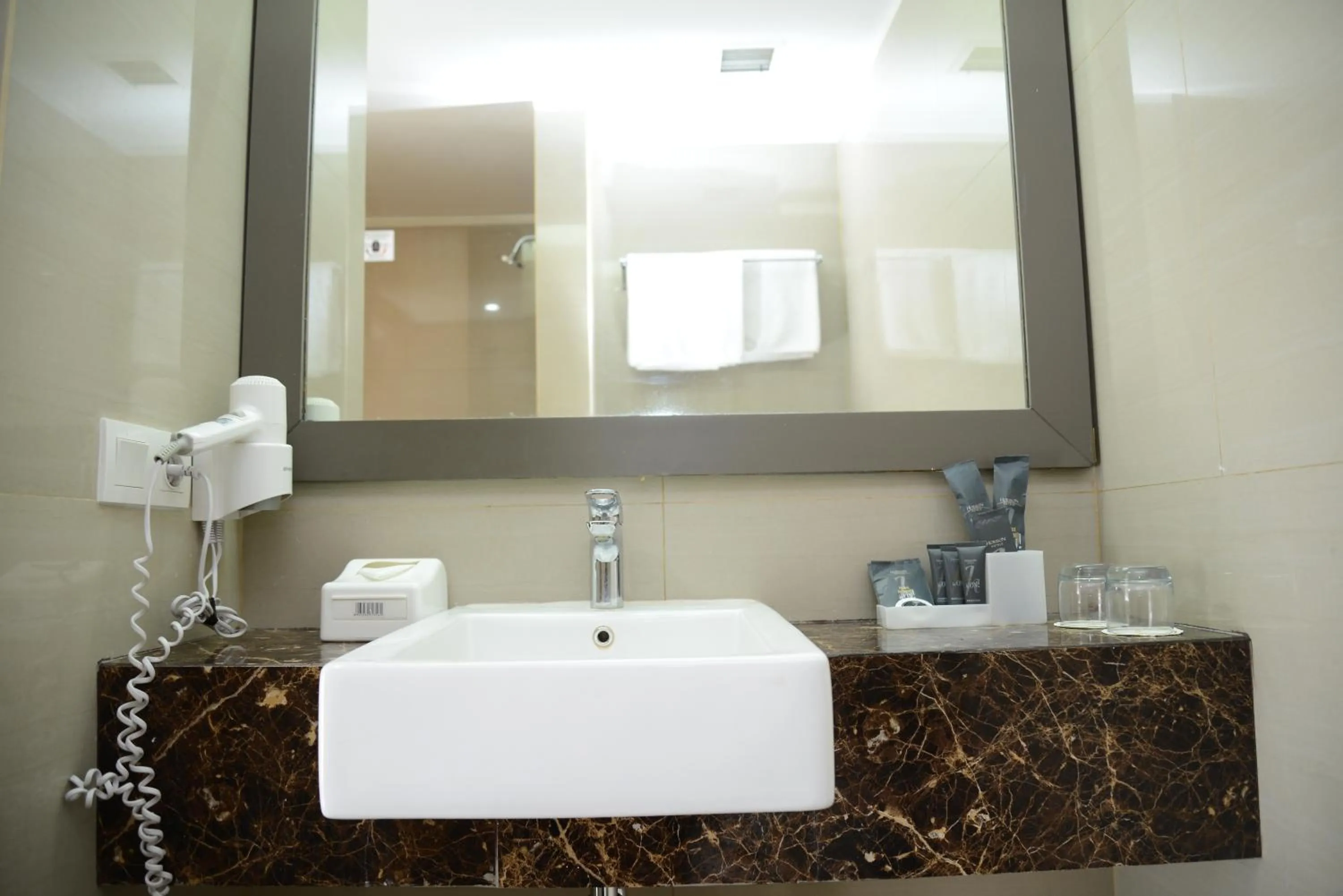 Bathroom in Metland Hotel Cirebon