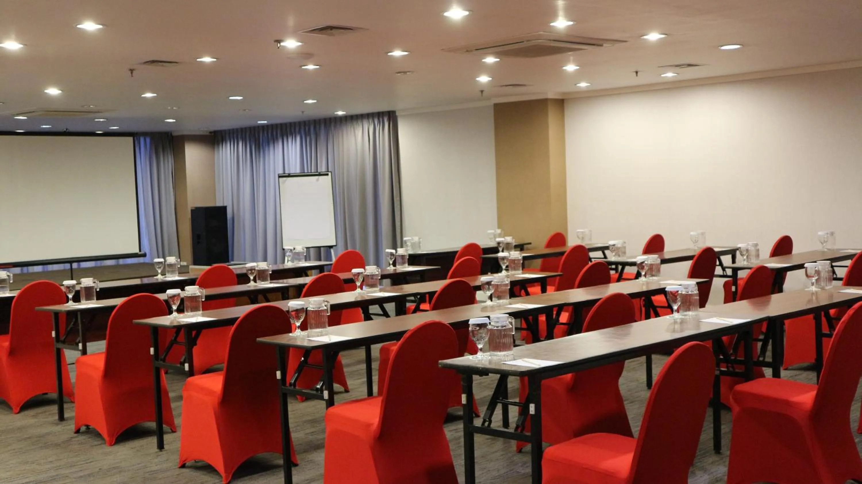 Meeting/conference room in Metland Hotel Cirebon