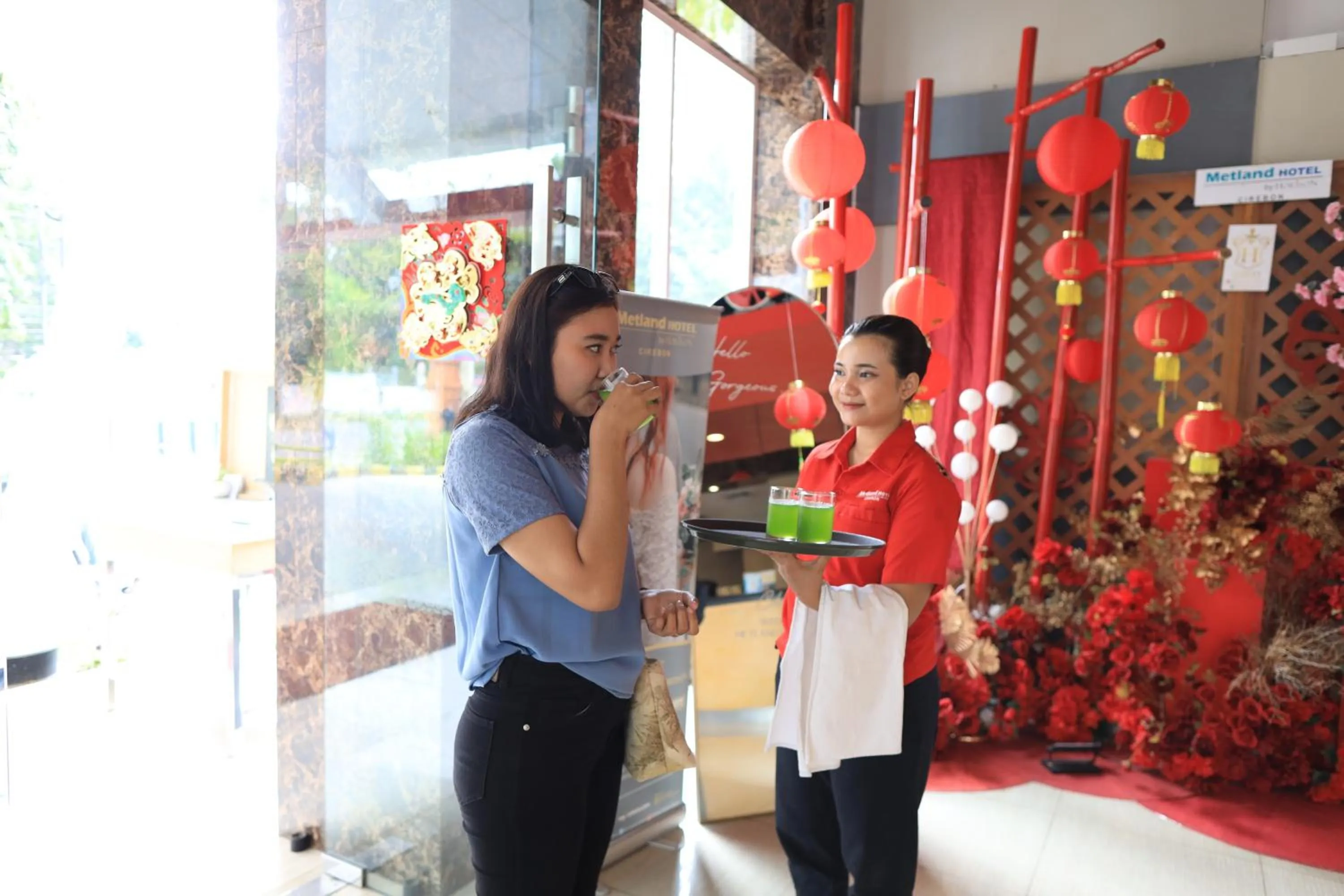 People in Metland Hotel Cirebon