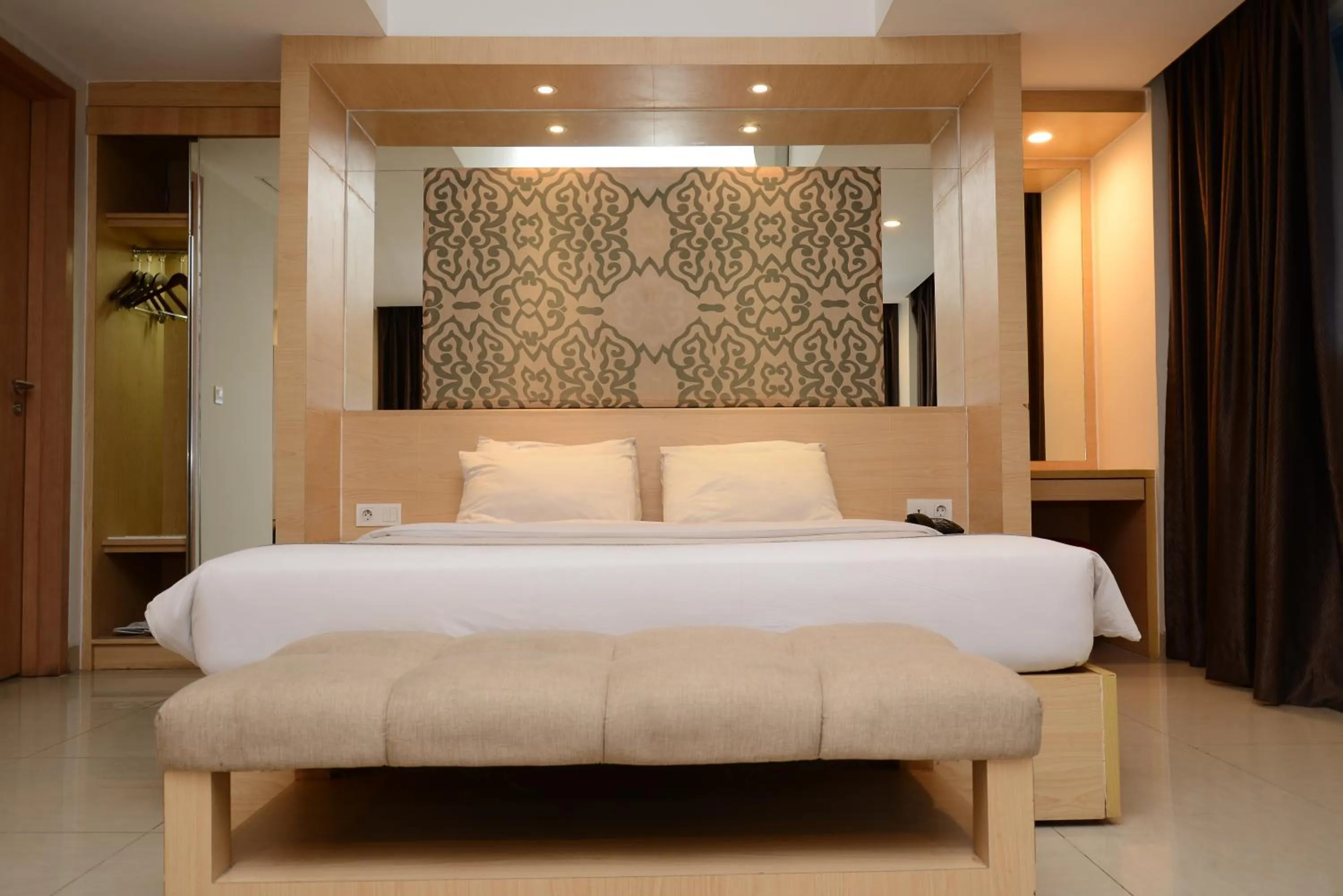 Bedroom, Bed in Metland Hotel Cirebon