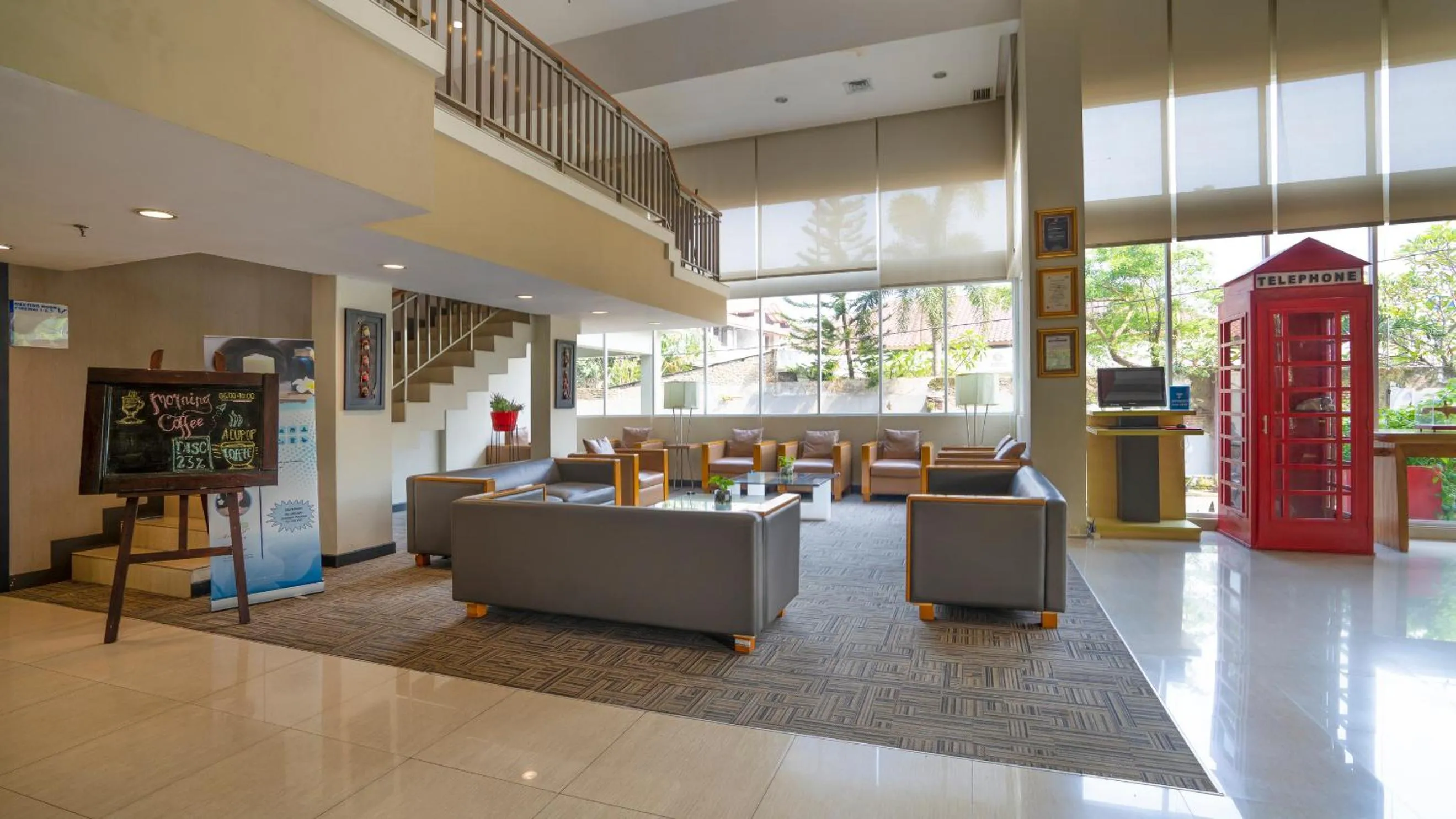 Living room in Metland Hotel Cirebon