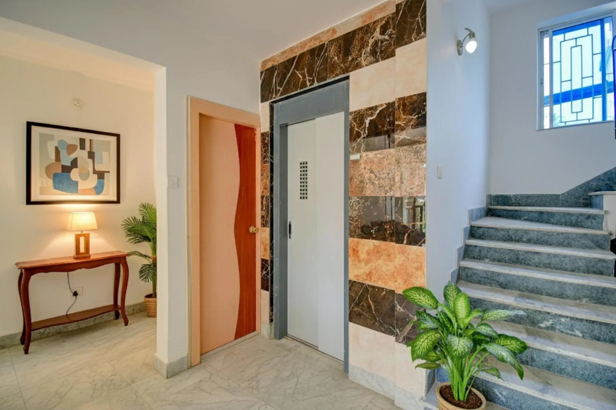 Lobby or reception in FabExpress Amar Raj Villa - Nr Eco Park