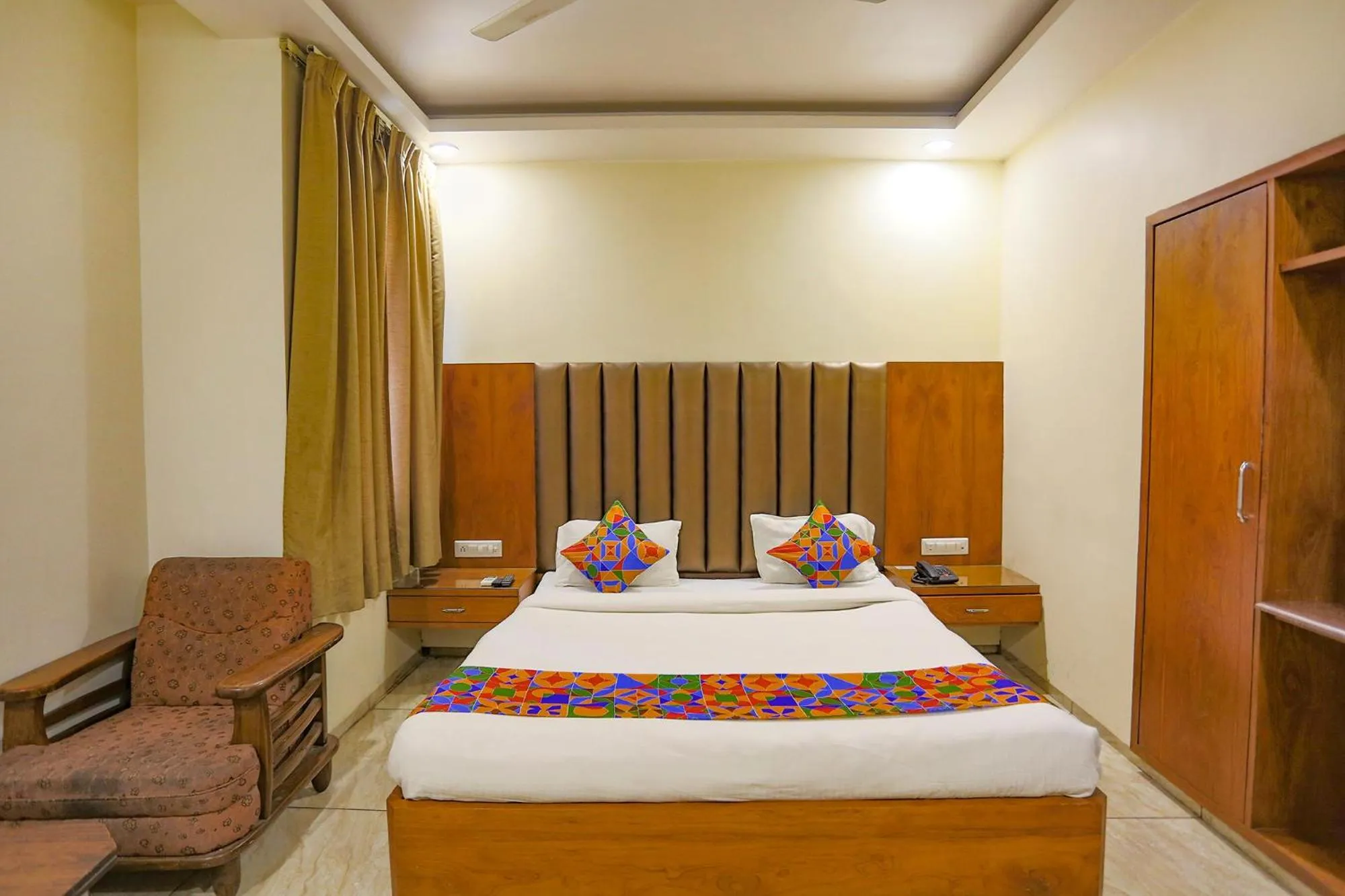 Bed in FabHotel Surya