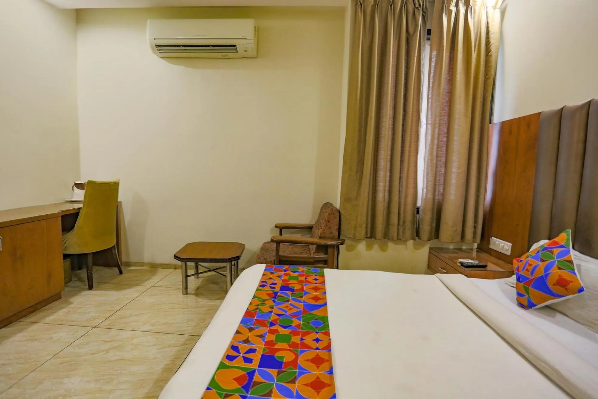 Bed in FabHotel Surya