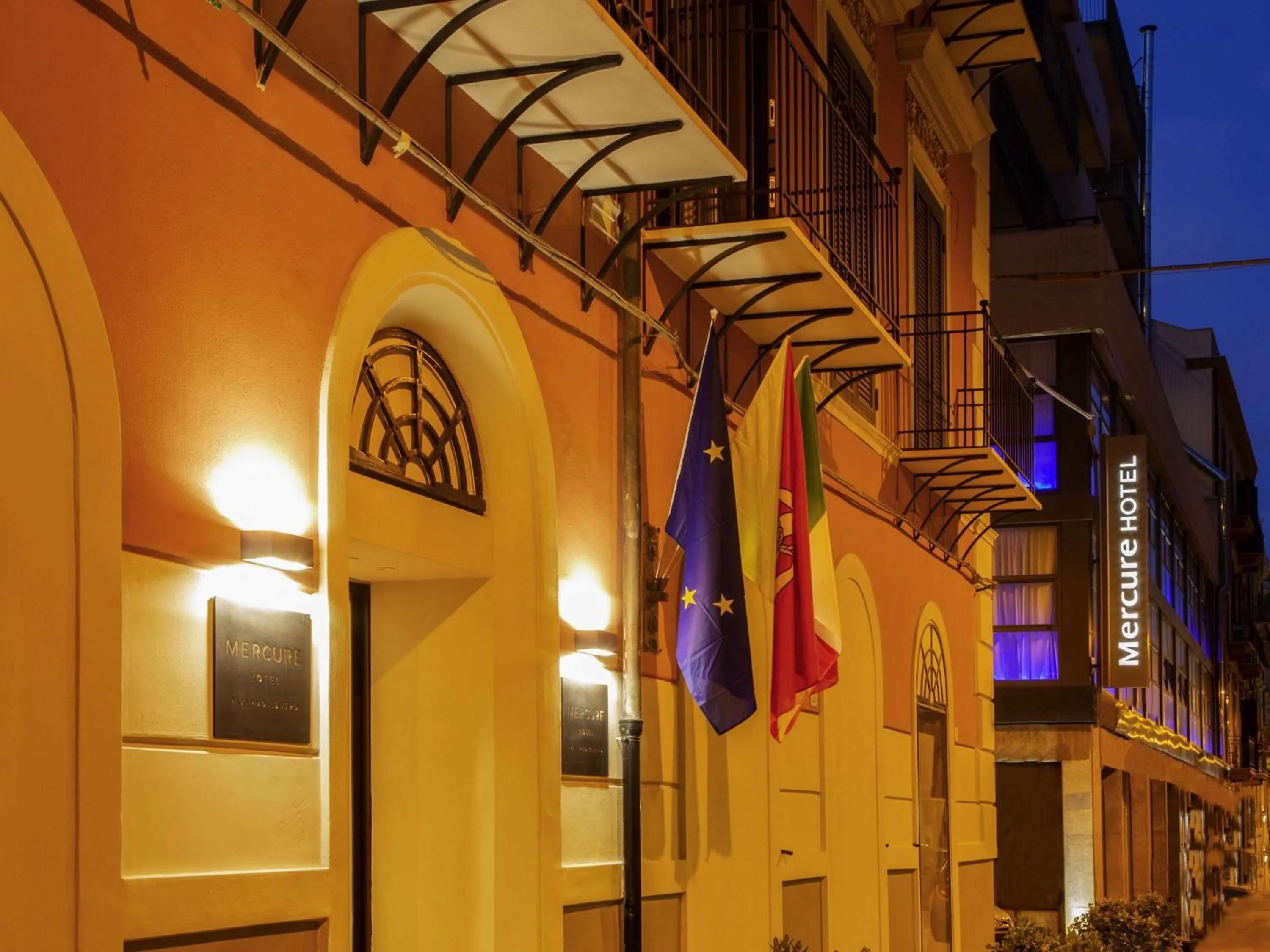 Property building in Mercure Palermo Centro