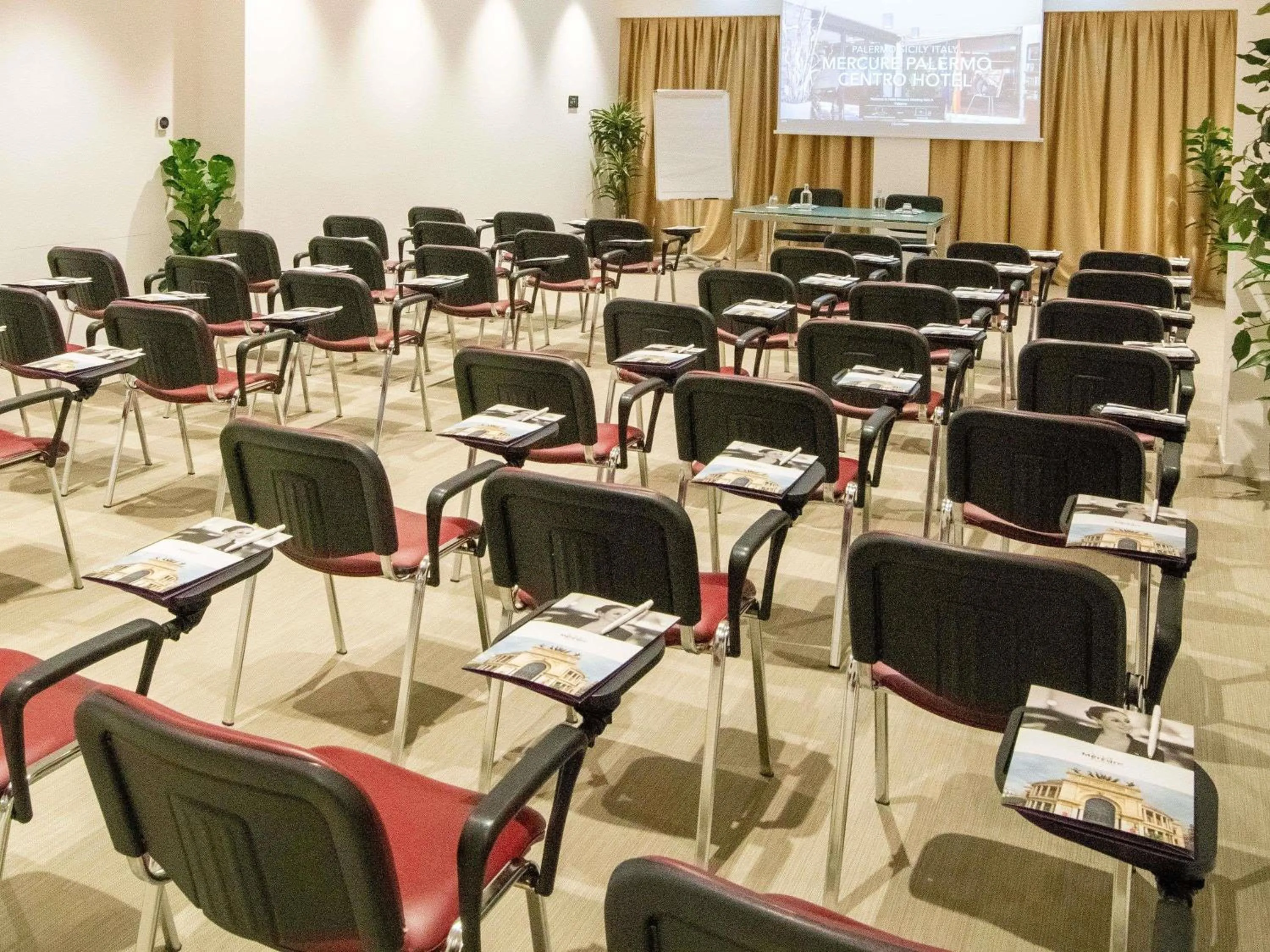 Meeting/conference room in Mercure Palermo Centro