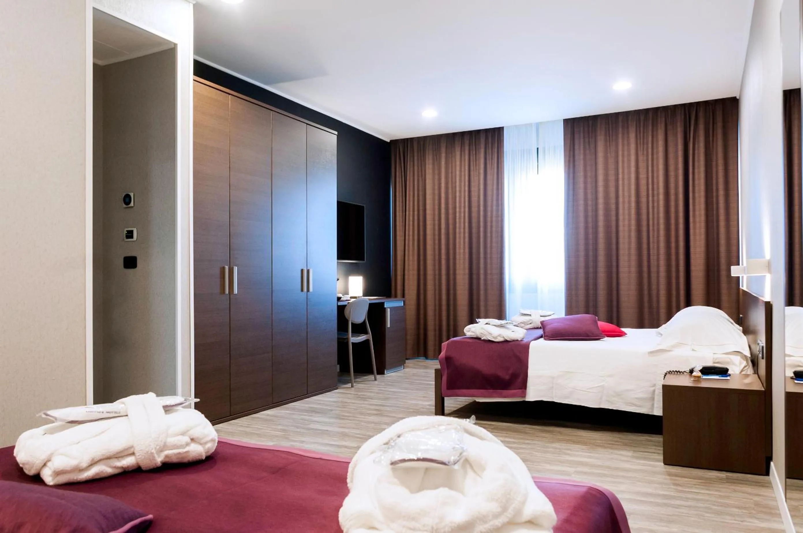 Bed in Mercure Palermo Centro