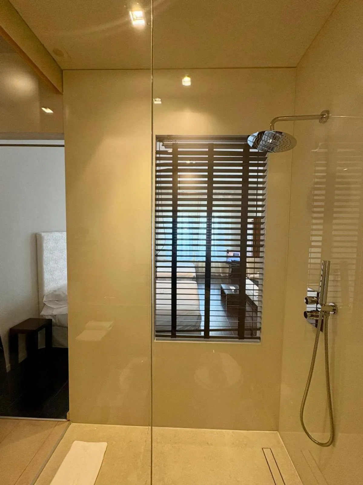 Bathroom in Hotel Carducci 76