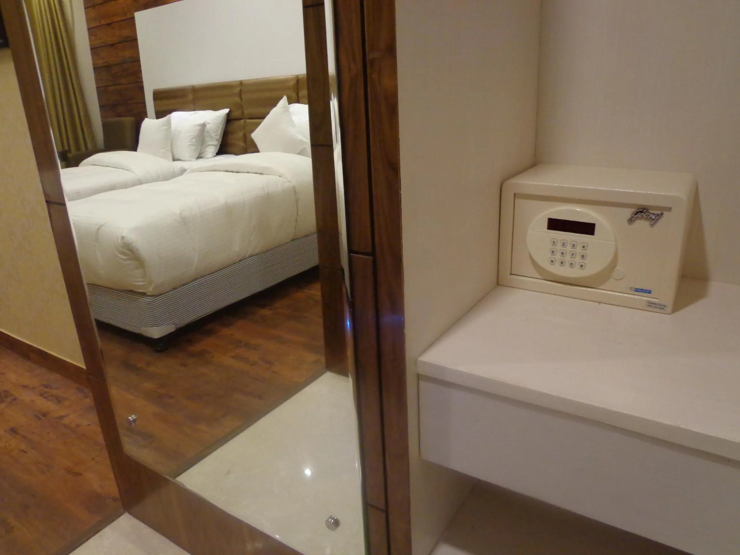 Bedroom, Bed in Hotel Taj Princess - Boutique Hotel