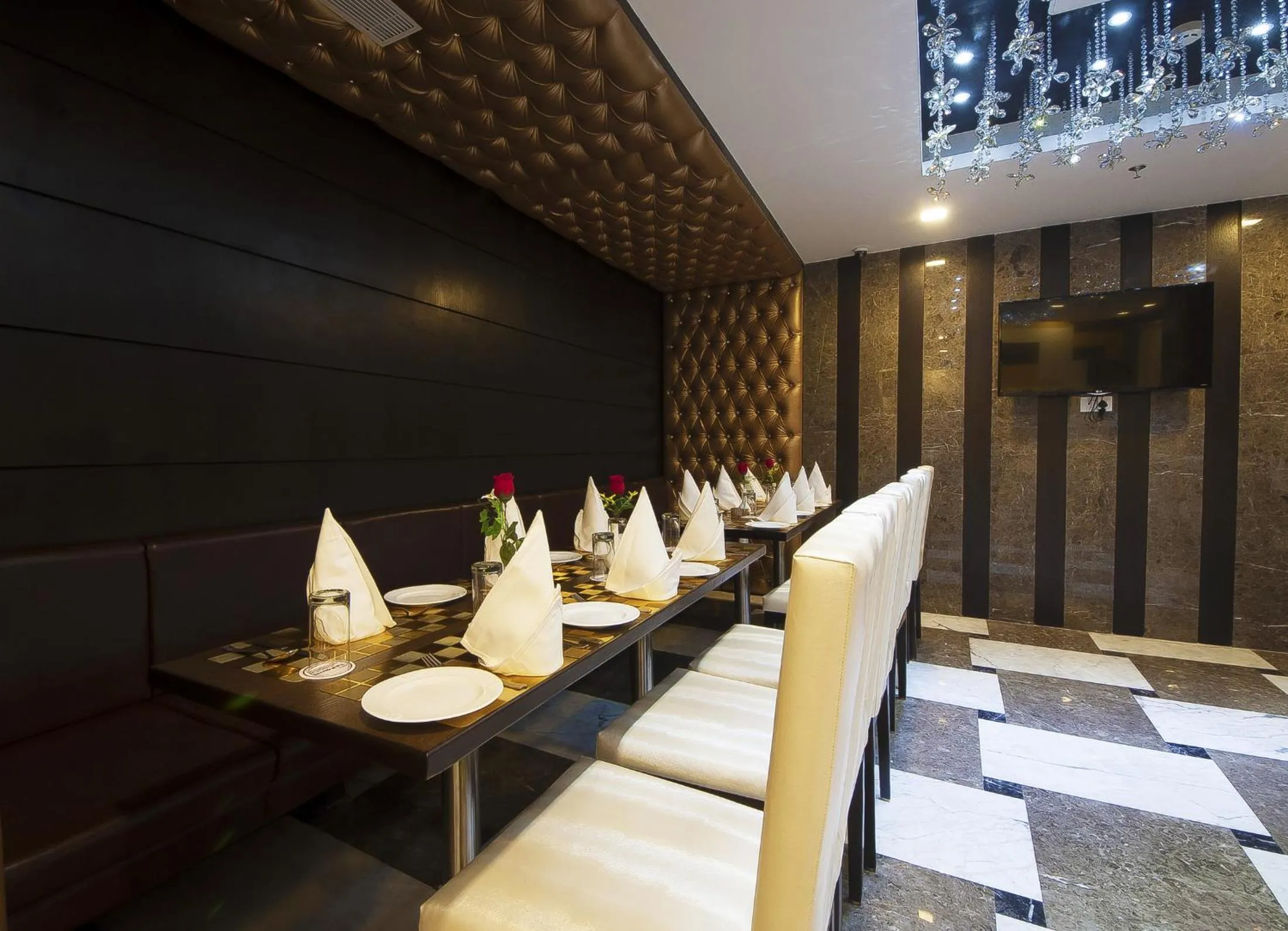 Restaurant/places to eat in Hotel Taj Princess - Boutique Hotel