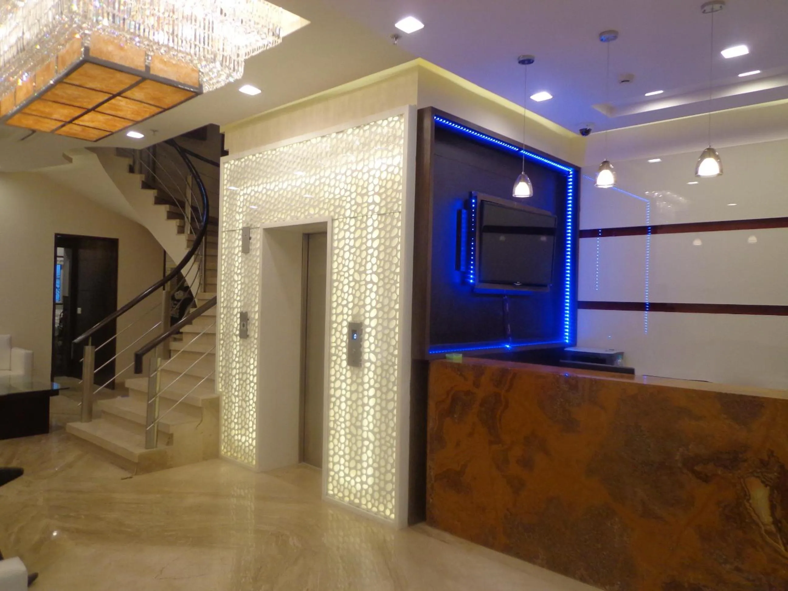 Lobby or reception in Hotel Taj Princess - Boutique Hotel