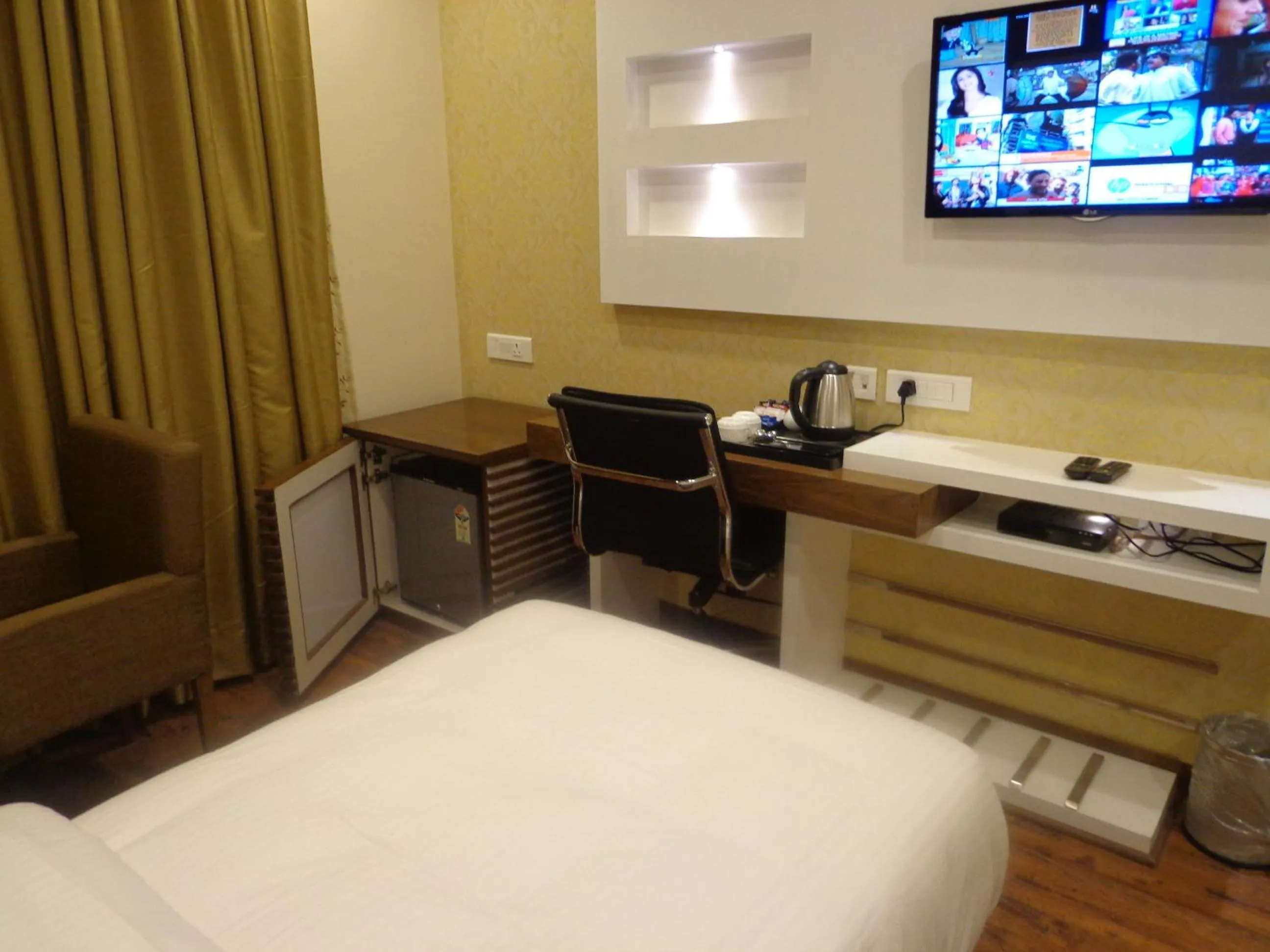 Bed in Hotel Taj Princess - Boutique Hotel