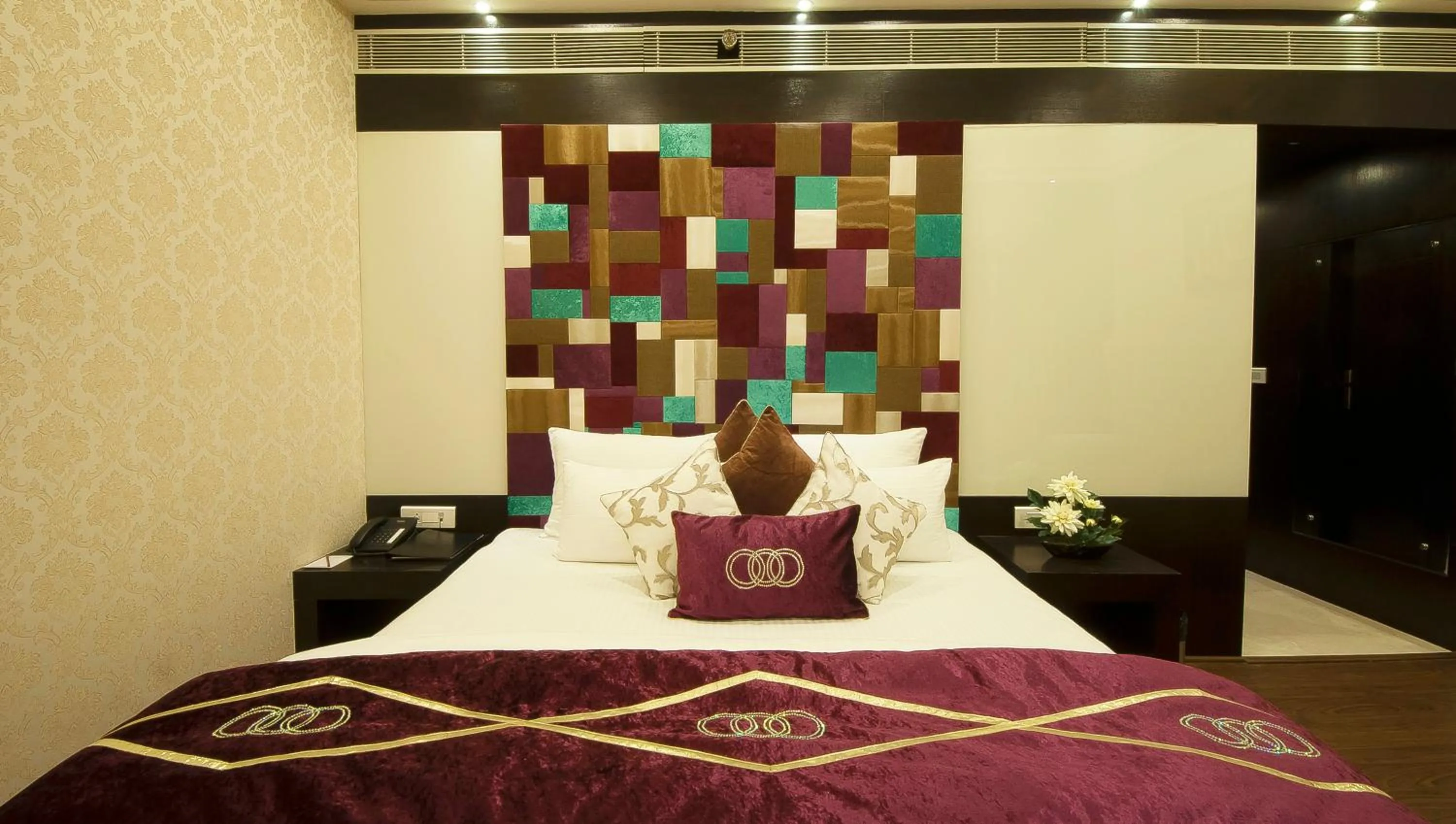 Bedroom, Bed in Hotel Taj Princess - Boutique Hotel