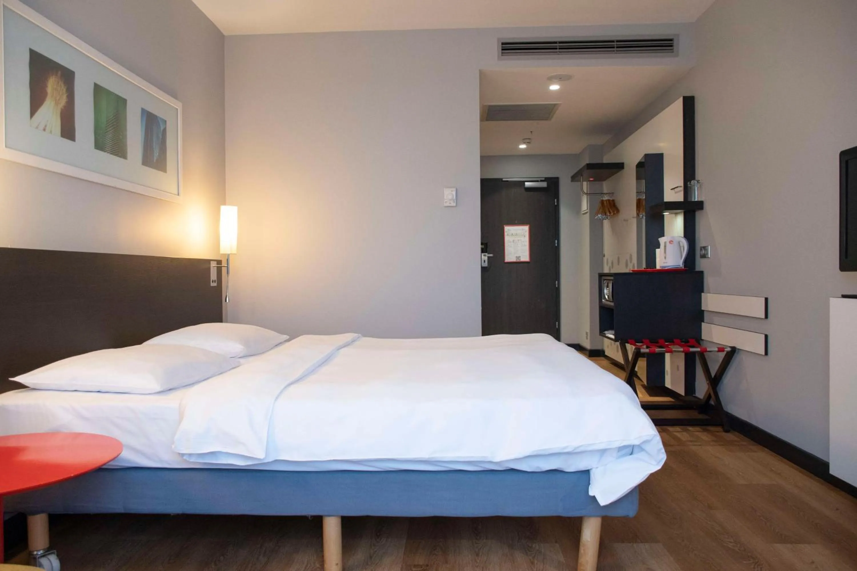 Bedroom, Bed in Park Inn by Radisson Hotel Astana