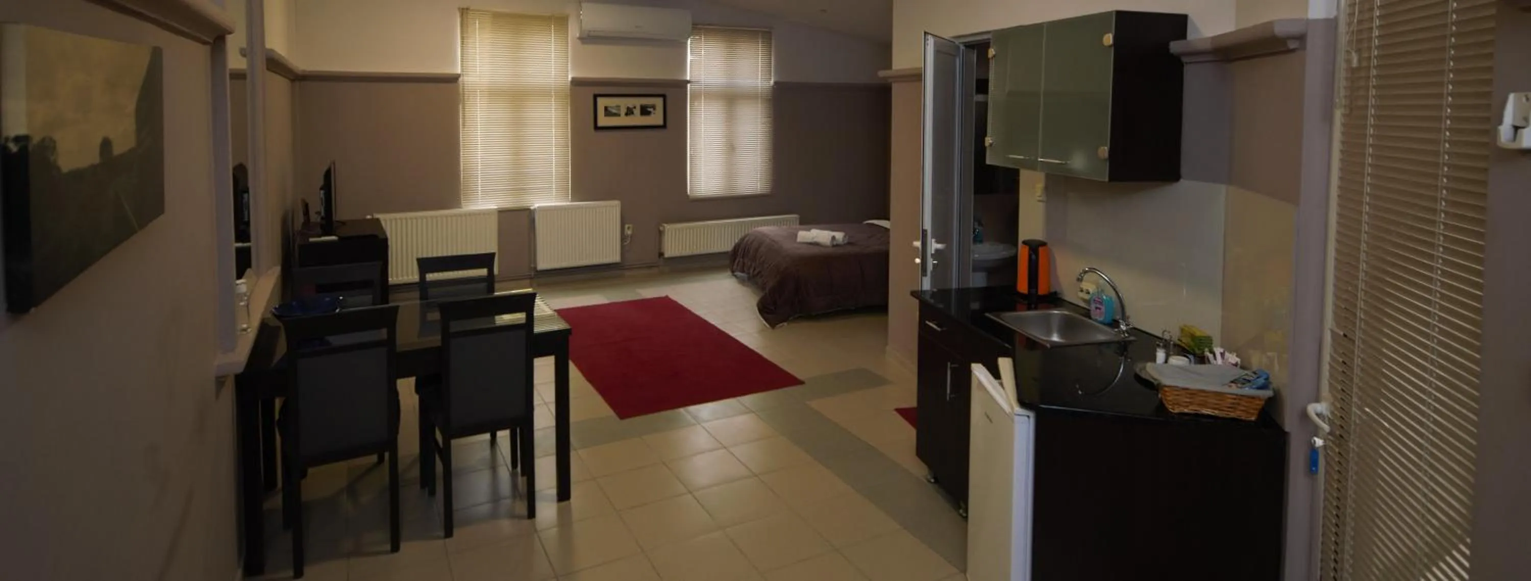 TV and multimedia in Hotel Ambasador