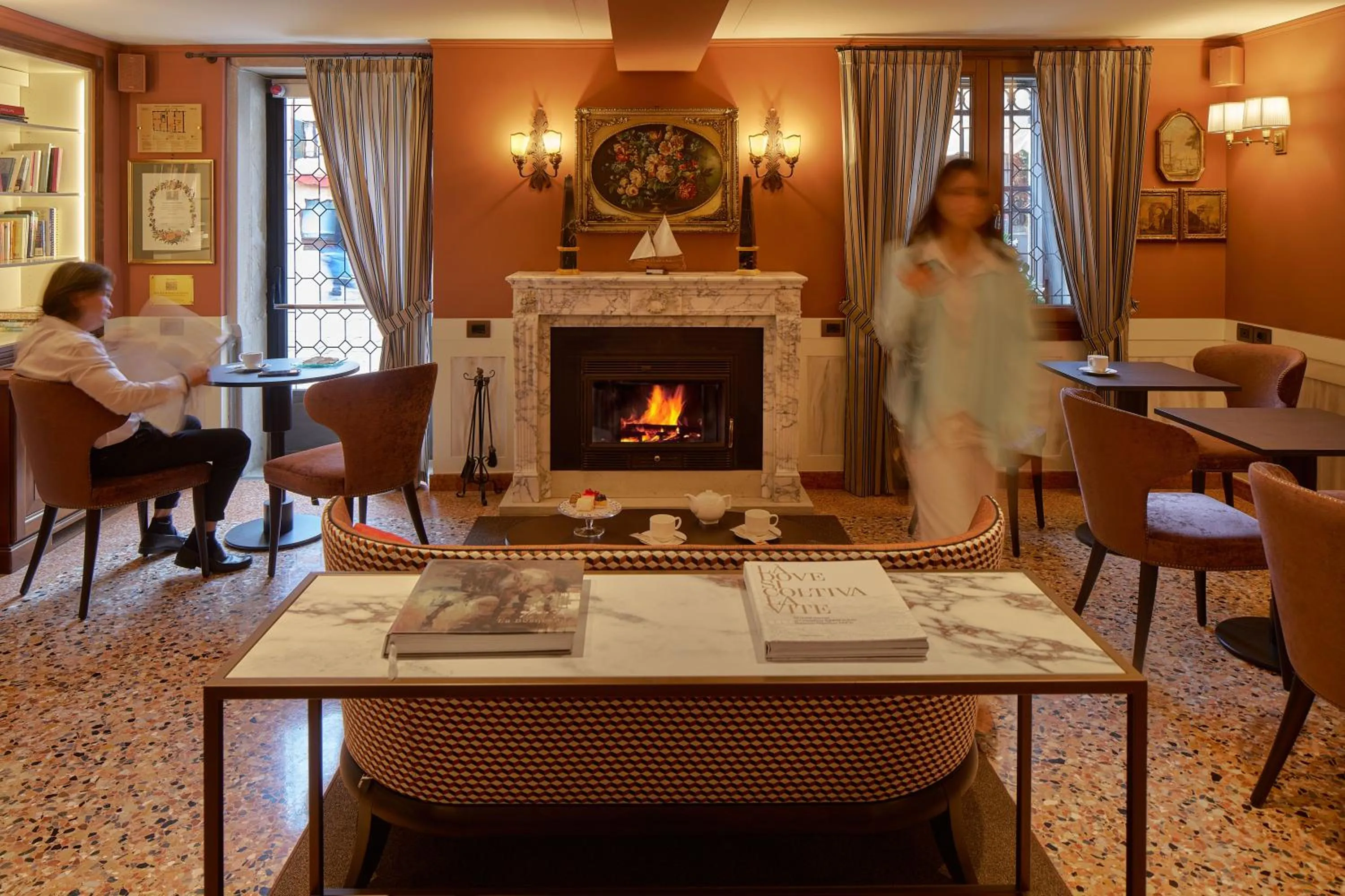 Living room in UNAHOTELS Ala Venezia-Adults 16