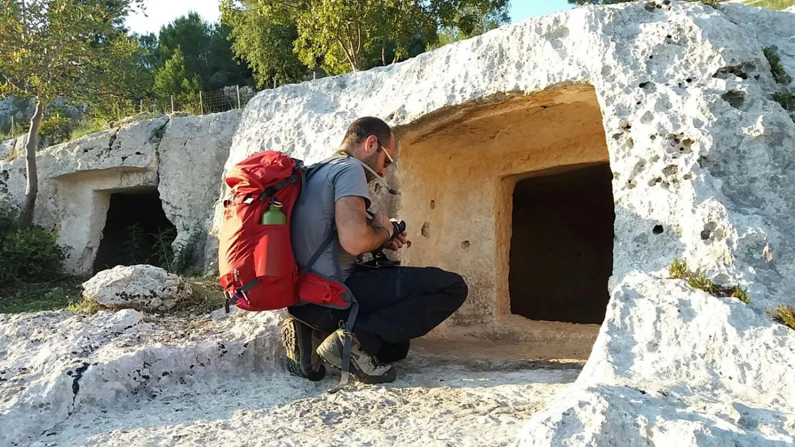 Hiking in Sikania Suite