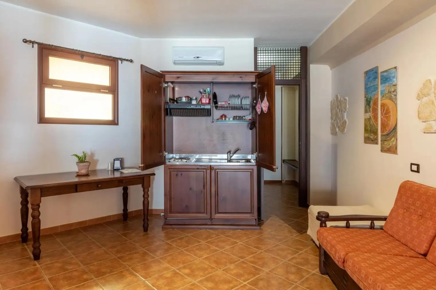 Kitchen or kitchenette in Sikania Suite