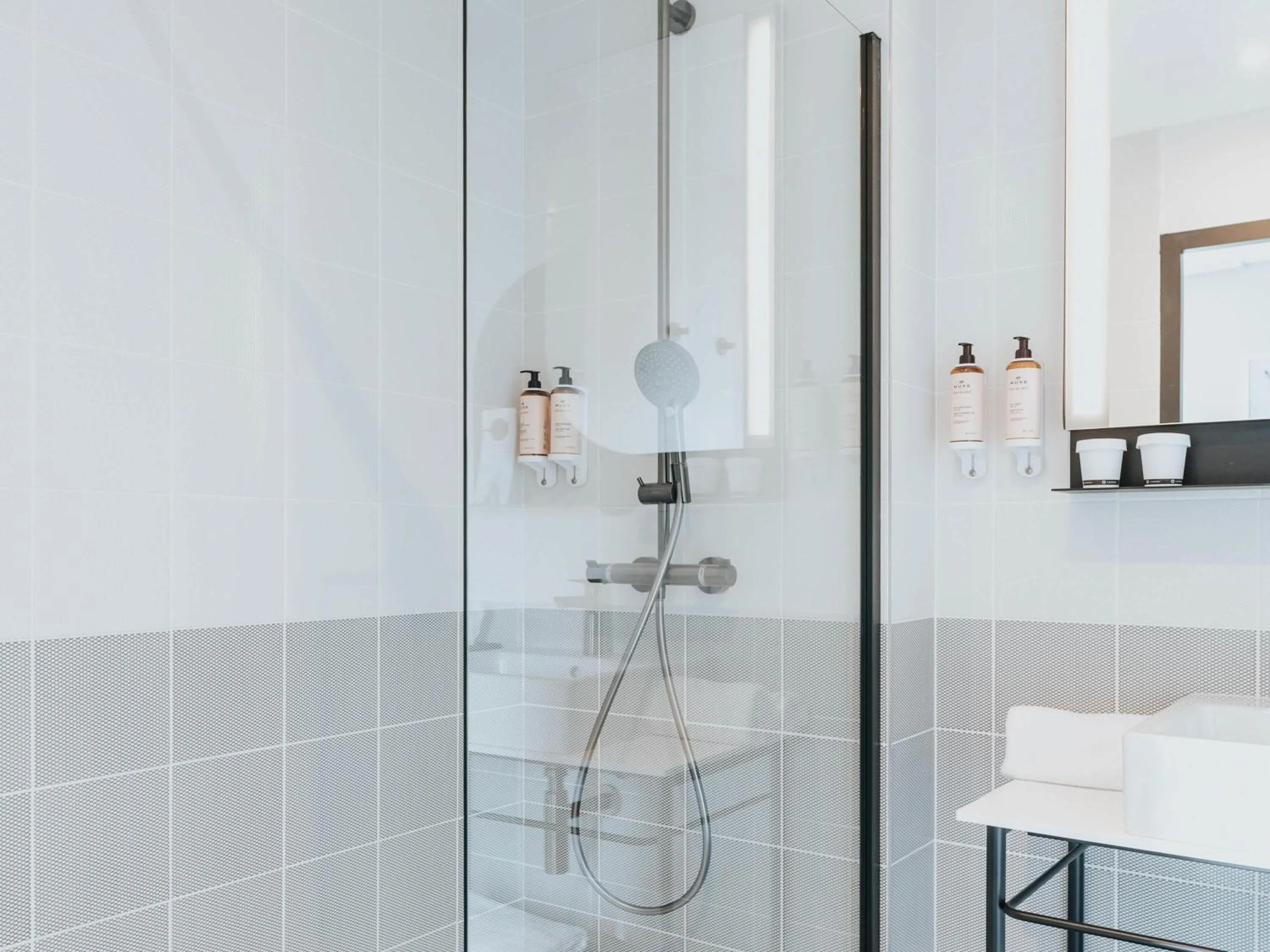 Bedroom in Mercure Brest Centre Port