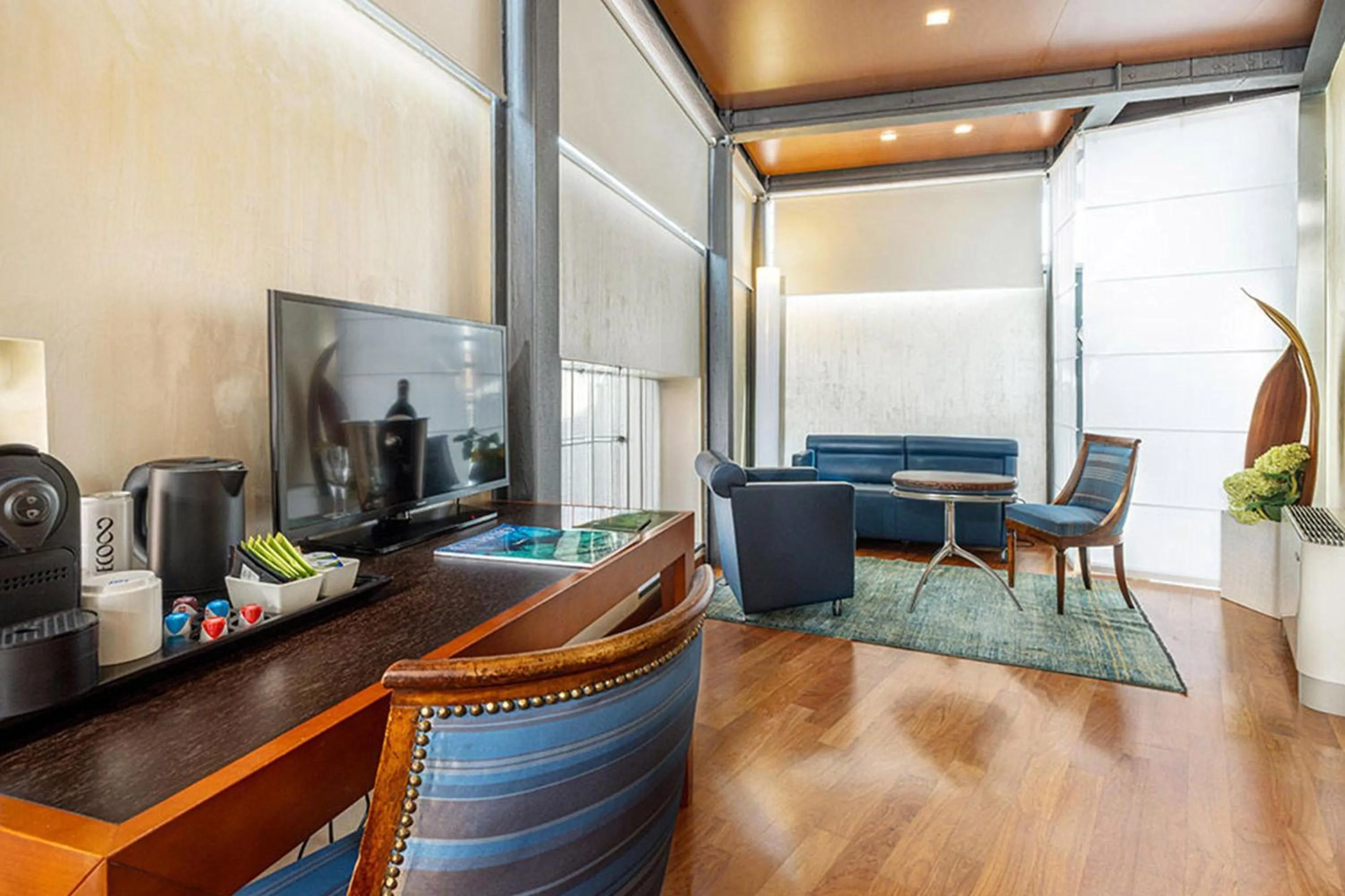 Photo of the whole room in B&B HOTEL Imperia Rossini al Teatro