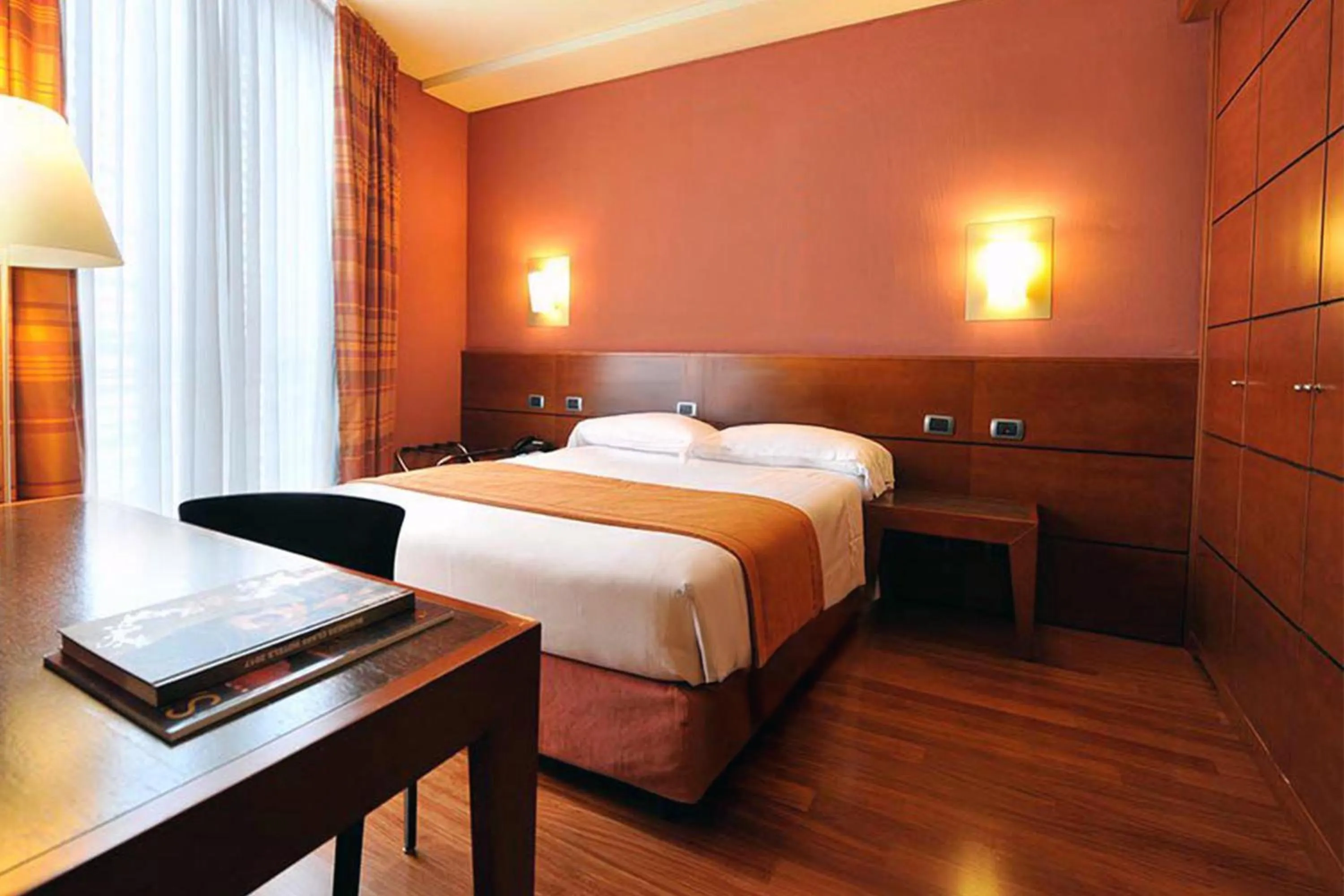 Photo of the whole room, Bed in B&B HOTEL Imperia Rossini al Teatro