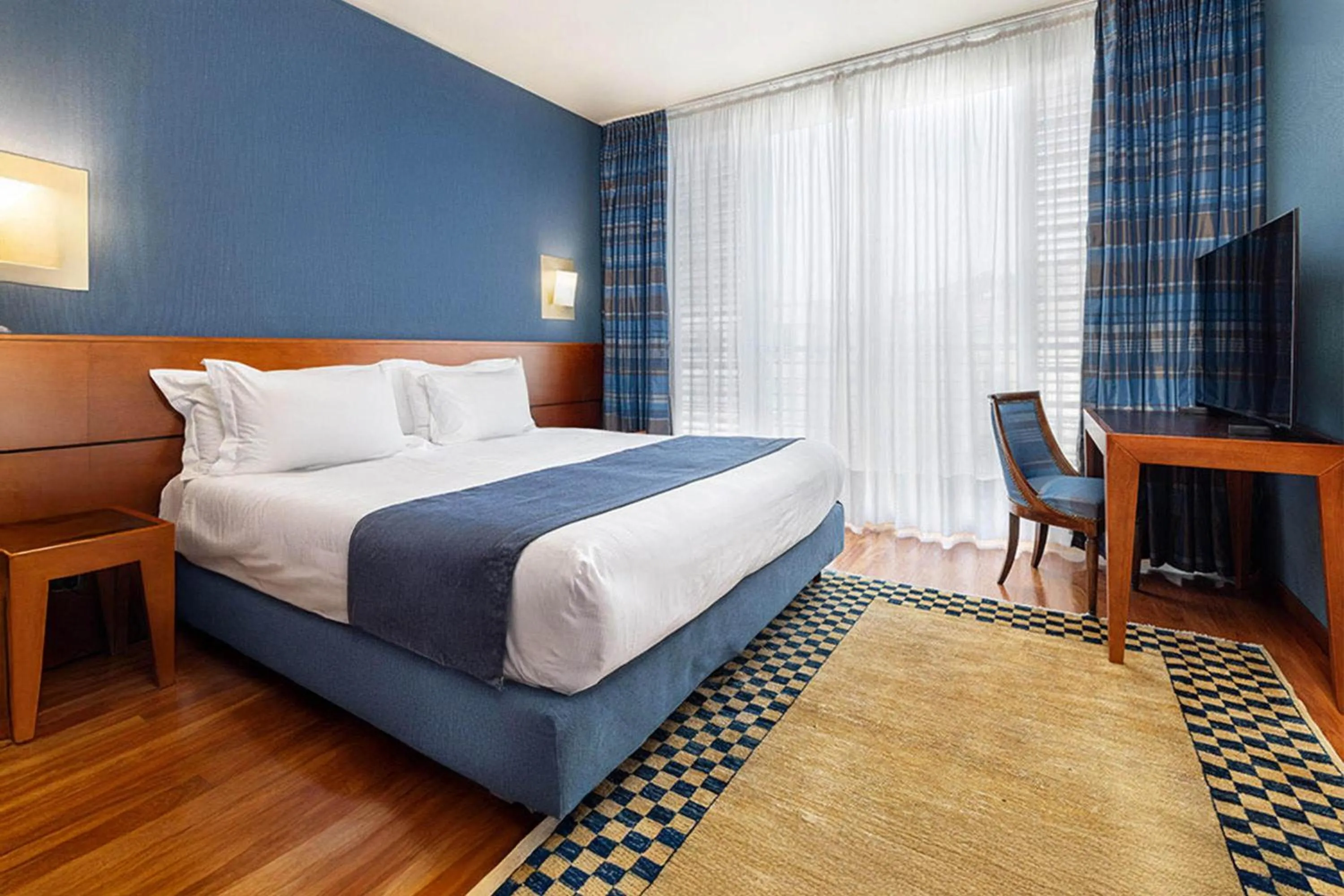 Photo of the whole room, Bed in B&B HOTEL Imperia Rossini al Teatro