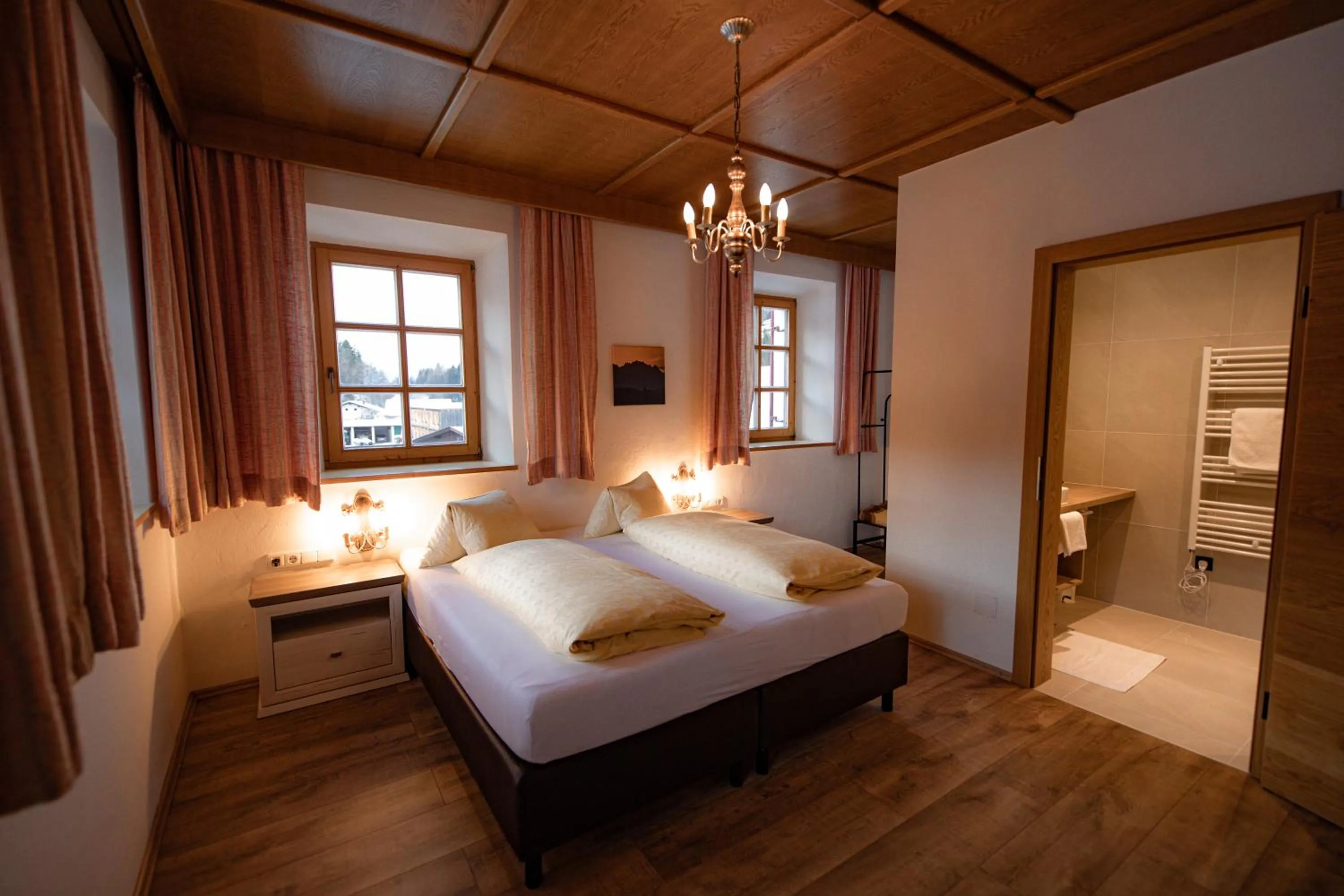 Photo of the whole room, Bed in Zimmer & Ferienwohnungen Dandler