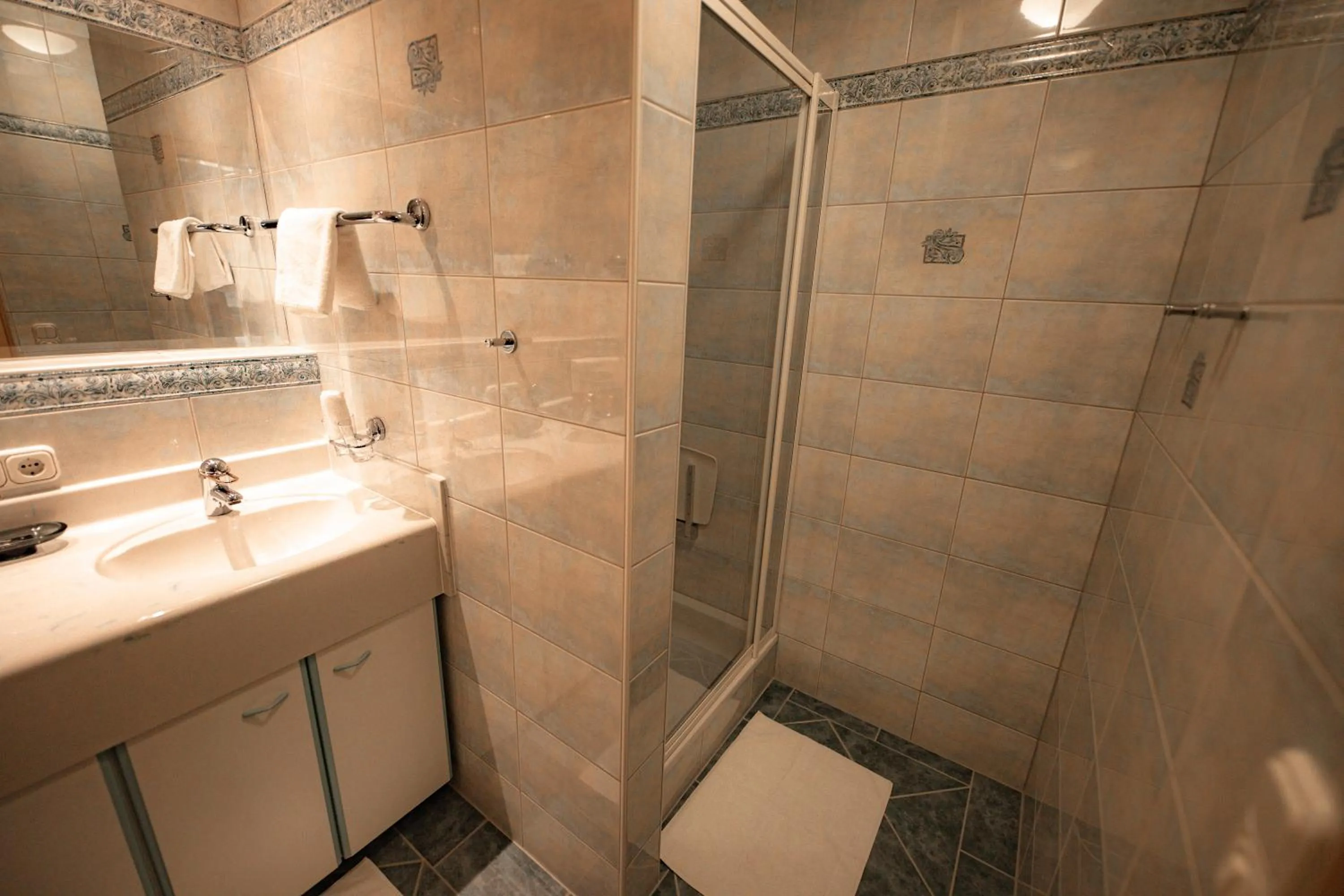 Bathroom in Zimmer & Ferienwohnungen Dandler