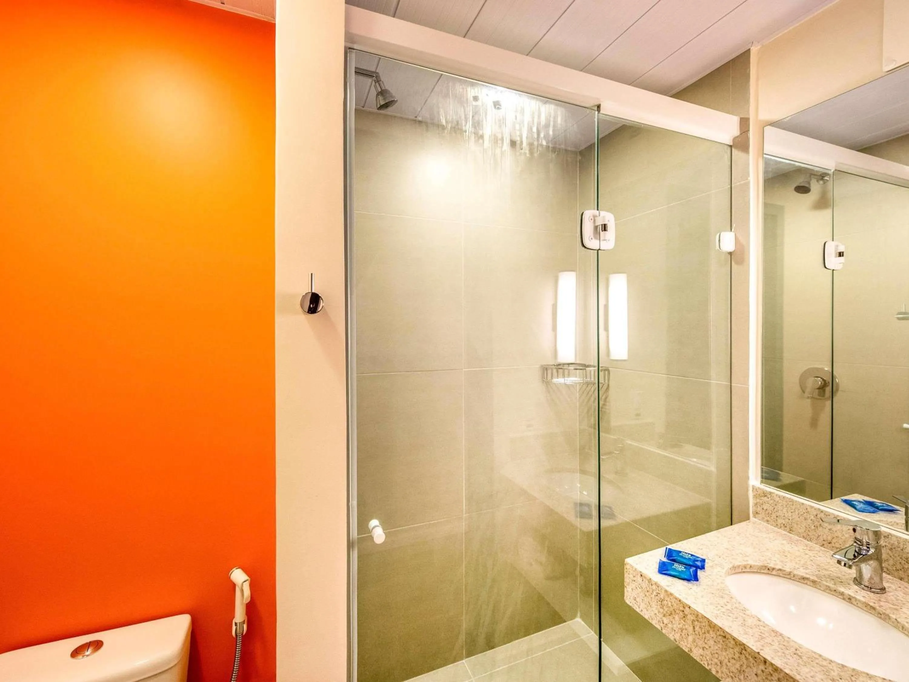 Bedroom in ibis budget Recife Jaboatão