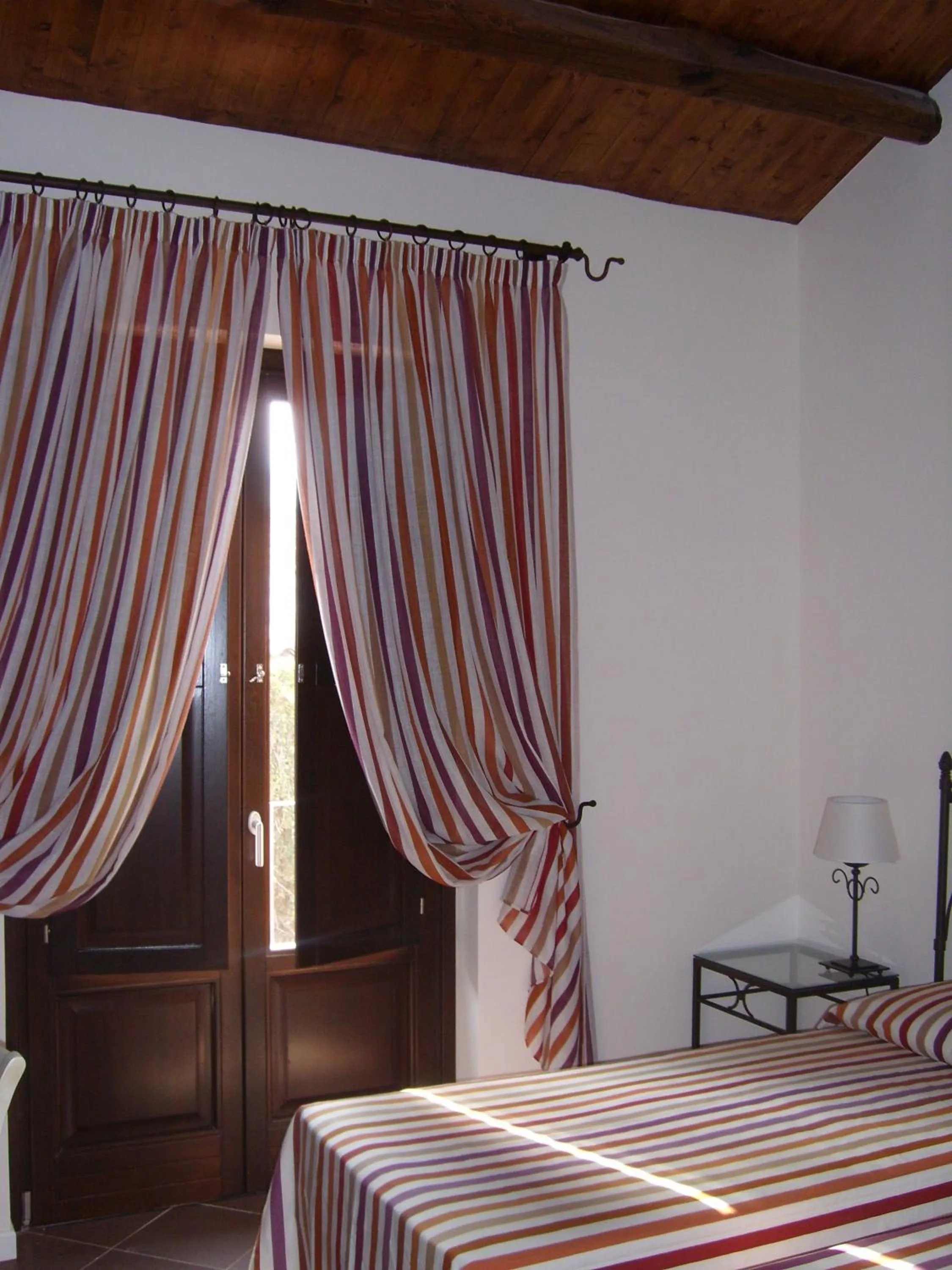 Bed in Etna Hotel