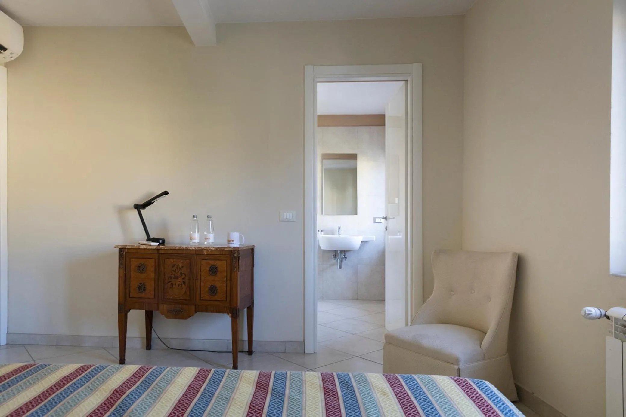 Bedroom, Bed in Al Tuscany Flat