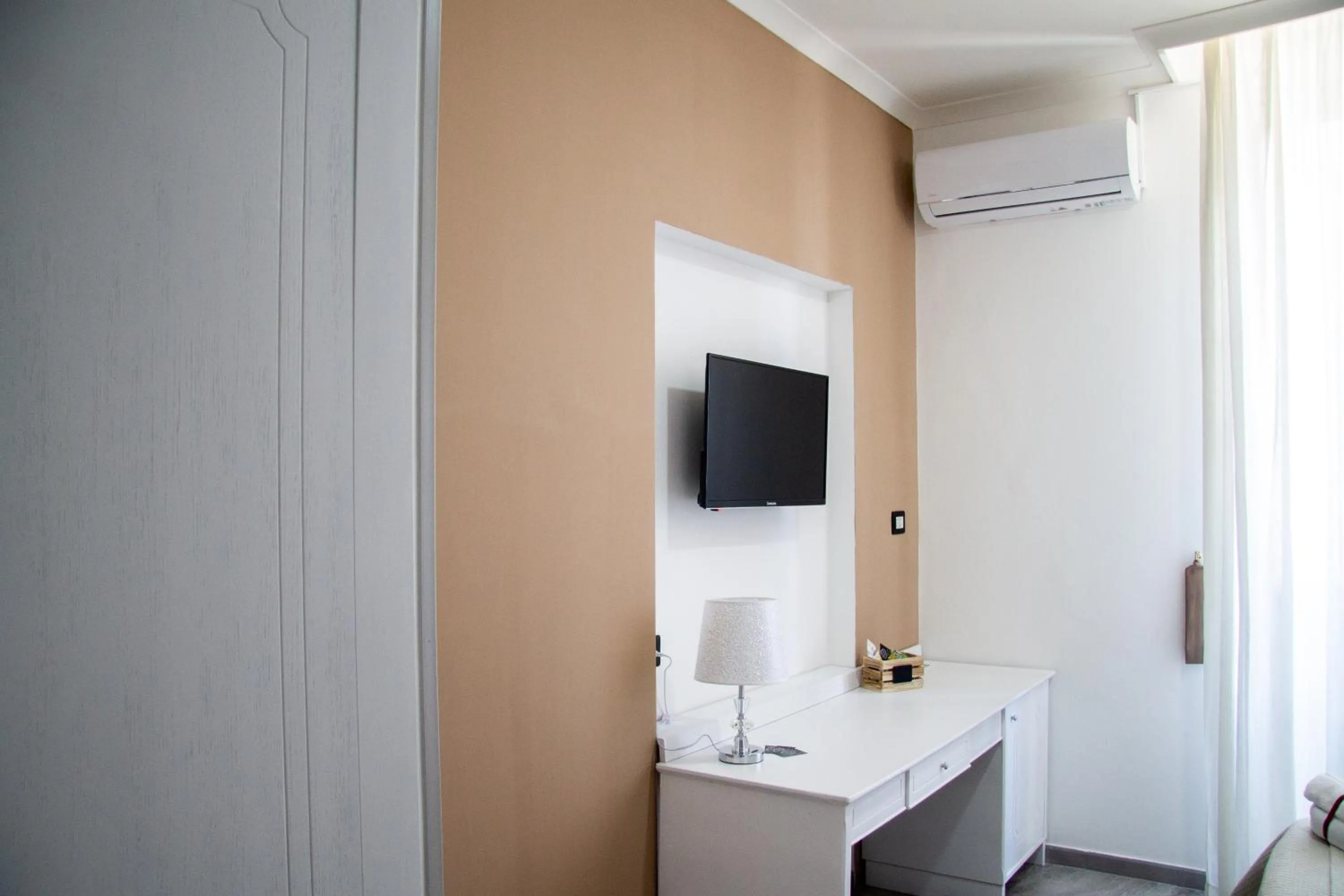 Bathroom in Pisacane Family