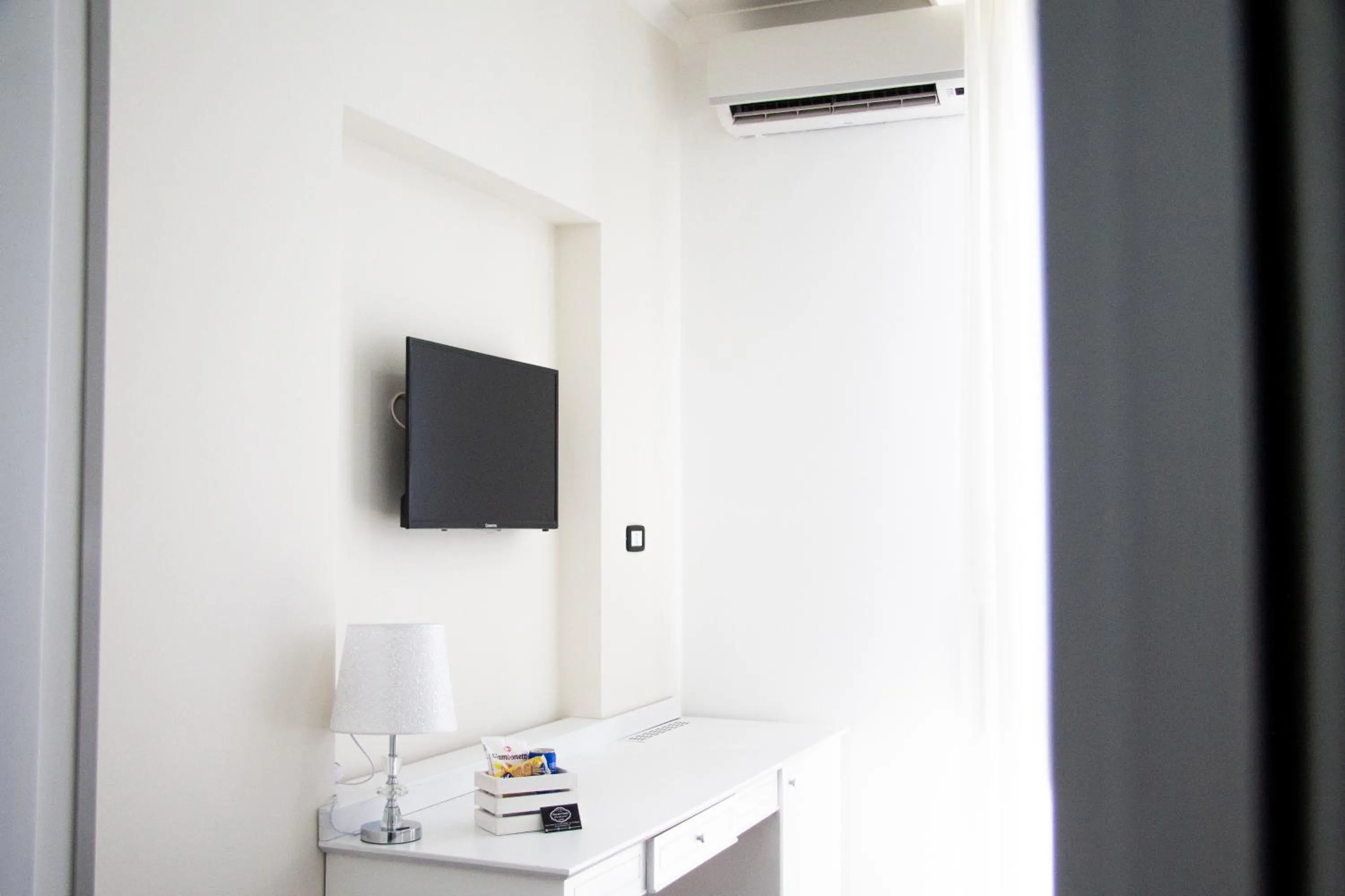 TV and multimedia in Pisacane Family