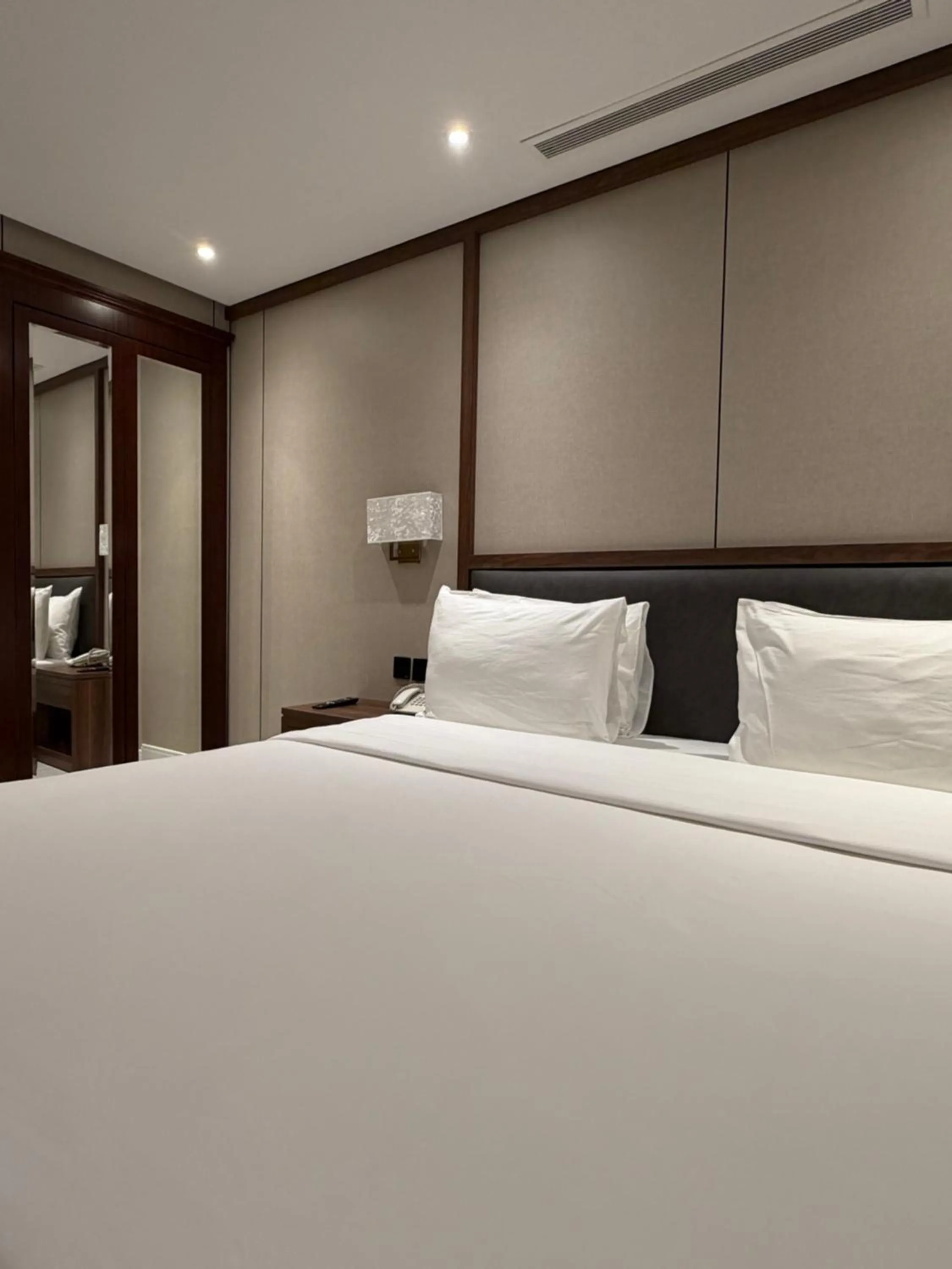 Bed in Quiet Dreams - Serviced Apartments King abdul Aziz Street Branch