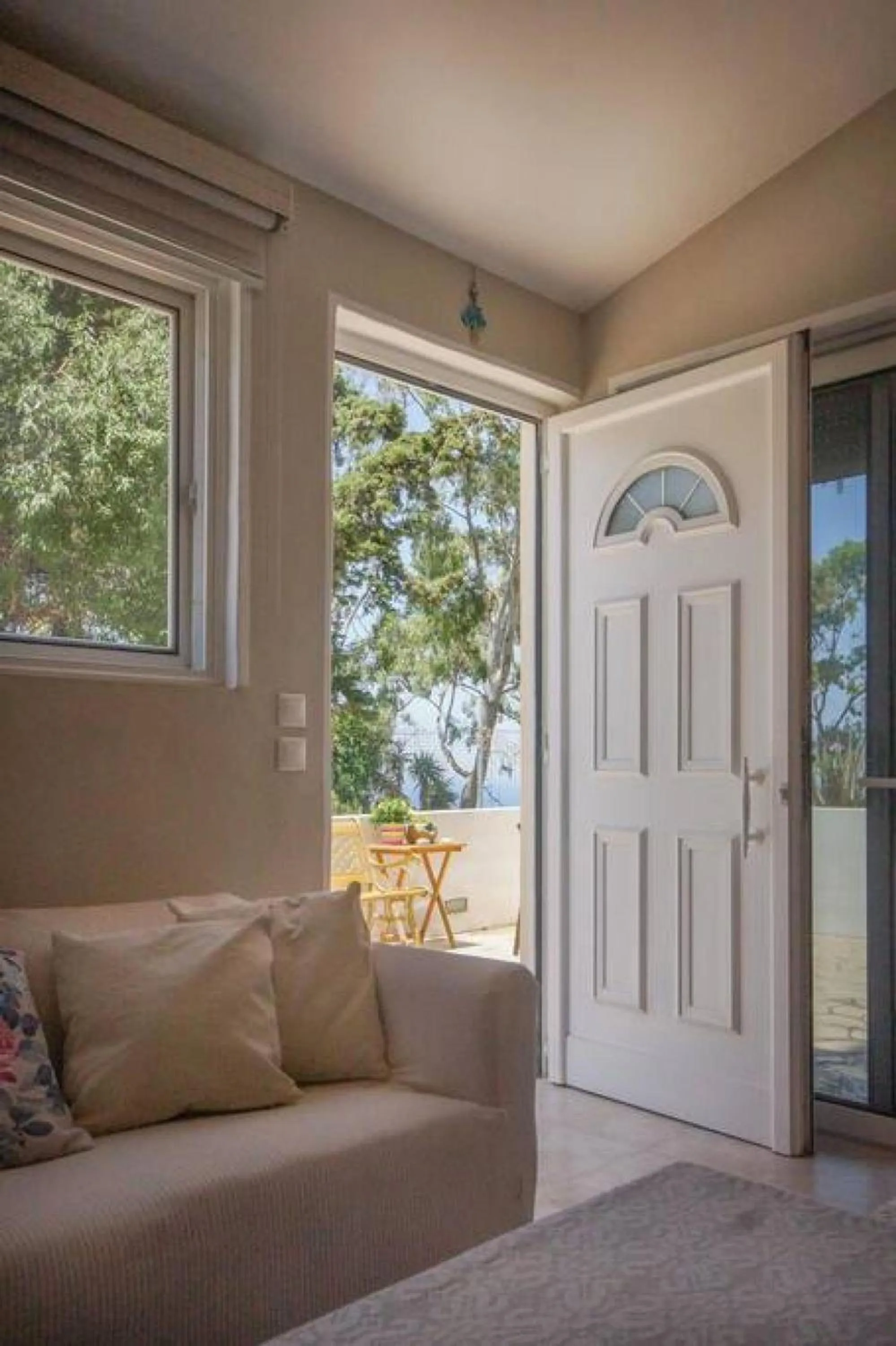 Violeta's Seaview Apartment in Rhodes