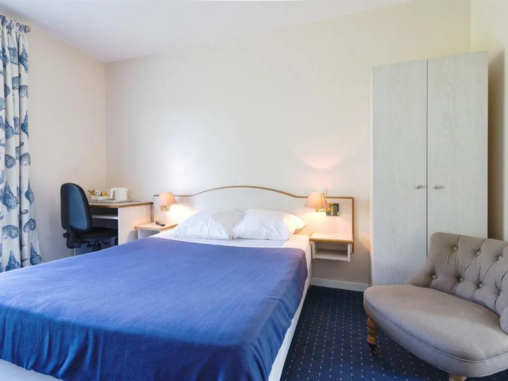 Bedroom, Bed in Villa Tracy