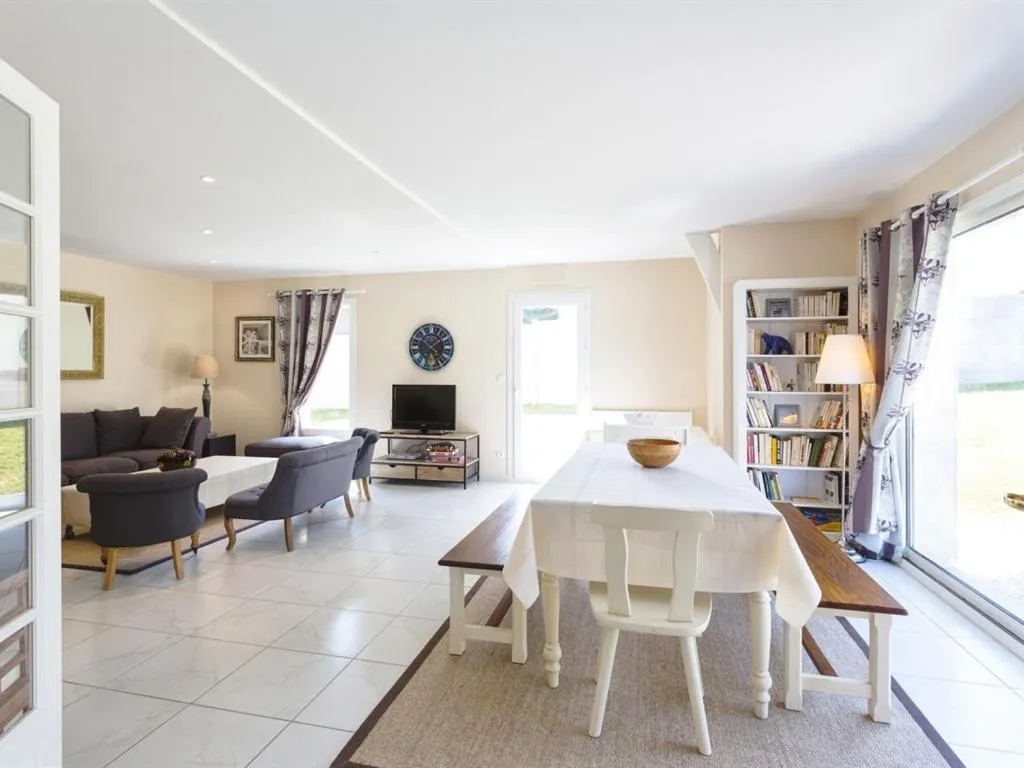 Dining area in Villa Tracy